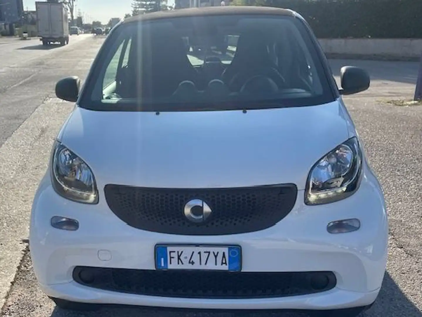 smart forTwo Fortwo 1.0 Youngster 71cv twinamic Bianco - 2