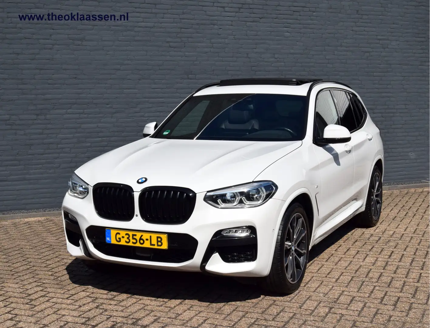BMW X3 xDrive20i High Executive Edition M-Sport Panoramad Wit - 2