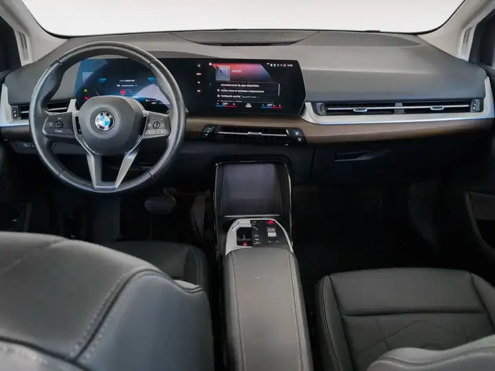BMW Serie 2 Active Tourer 220i (U06) 2023, foto 9