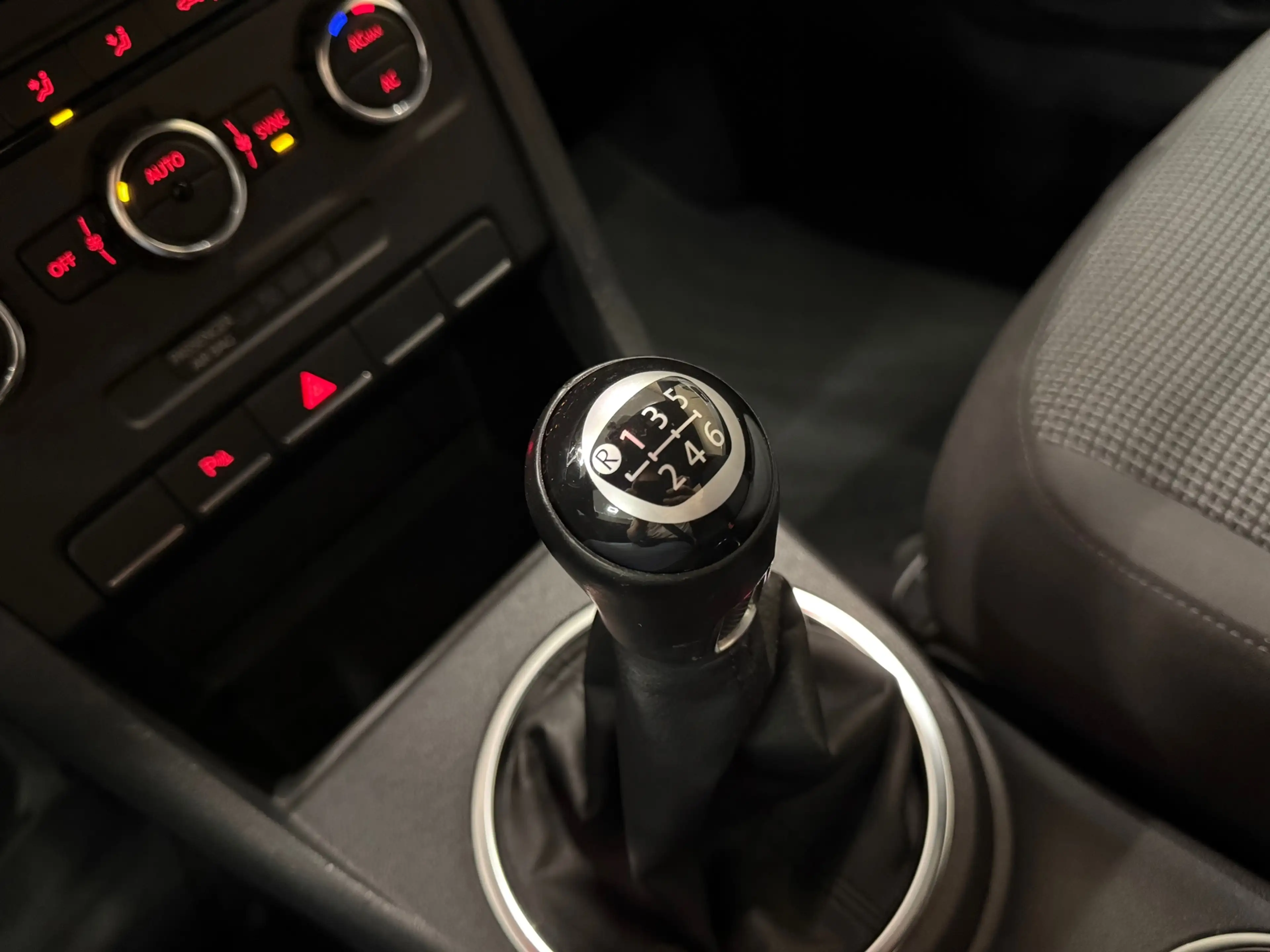 Volkswagen Beetle 1.2 TSI Design * 1e Eig / Navigatie / LM Velgen / — photo 19