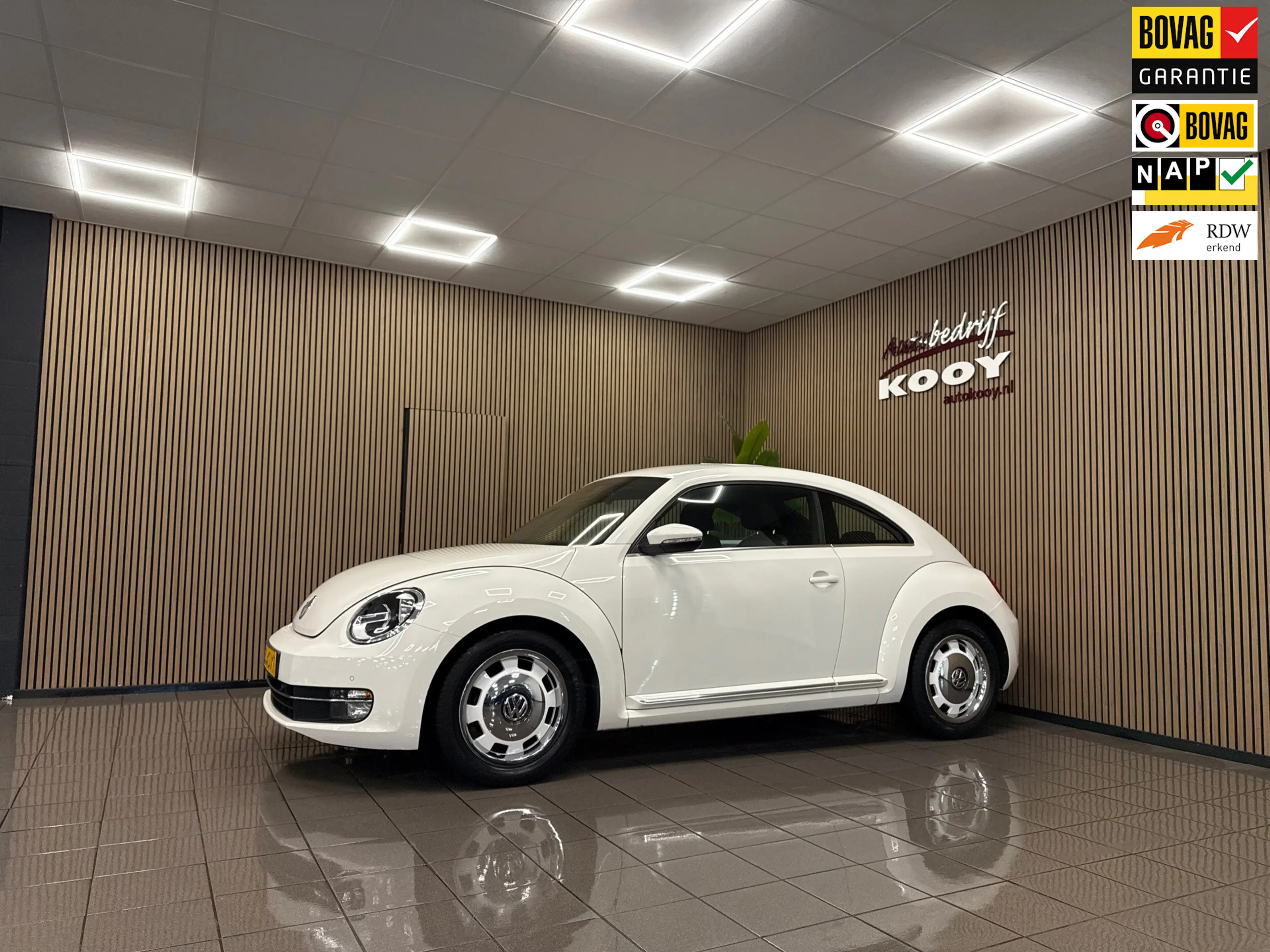 Volkswagen Beetle 1.2 TSI Design * 1e Eig / Navigatie / LM Velgen /