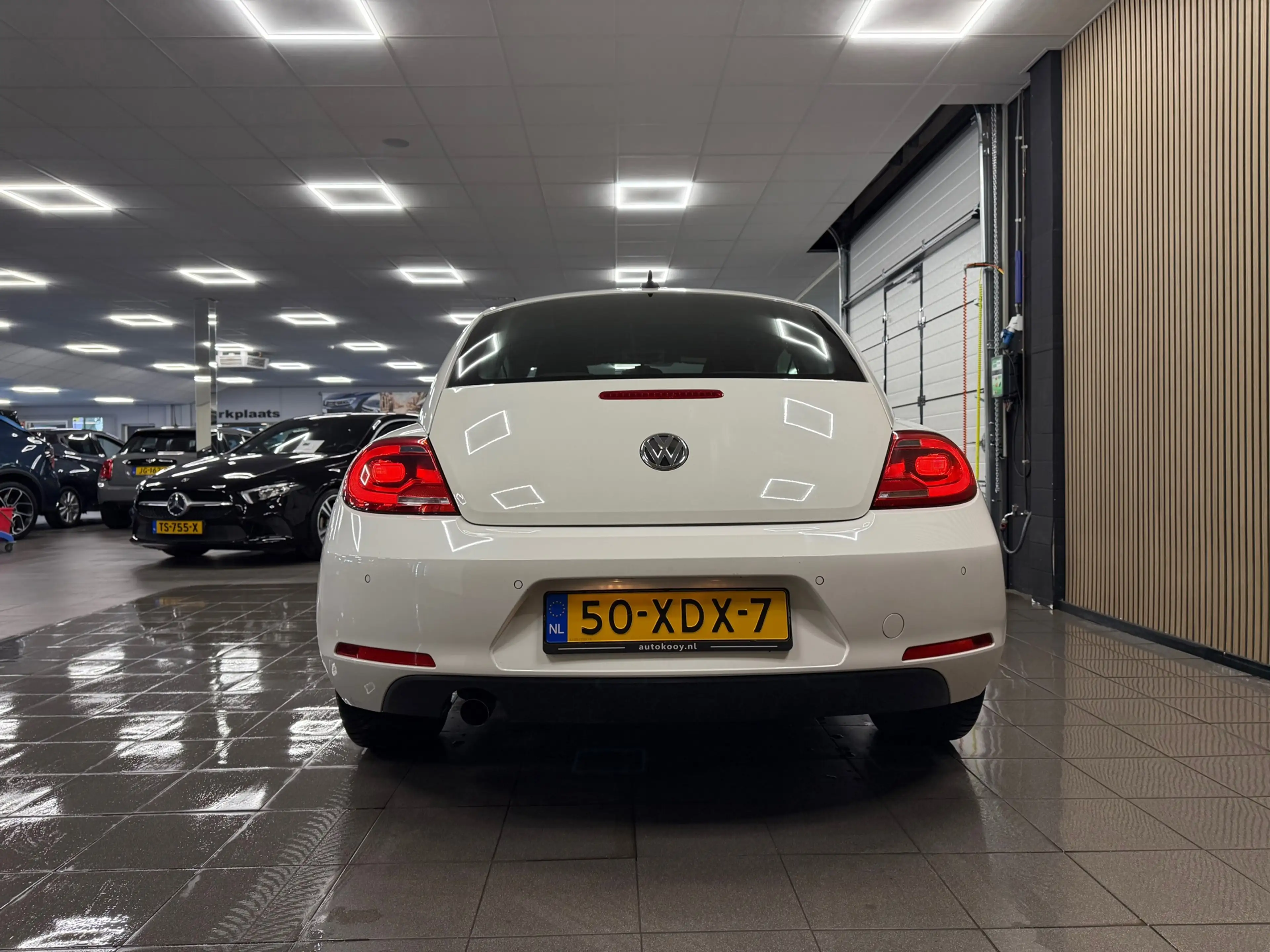 Volkswagen Beetle 1.2 TSI Design * 1e Eig / Navigatie / LM Velgen / — photo 4