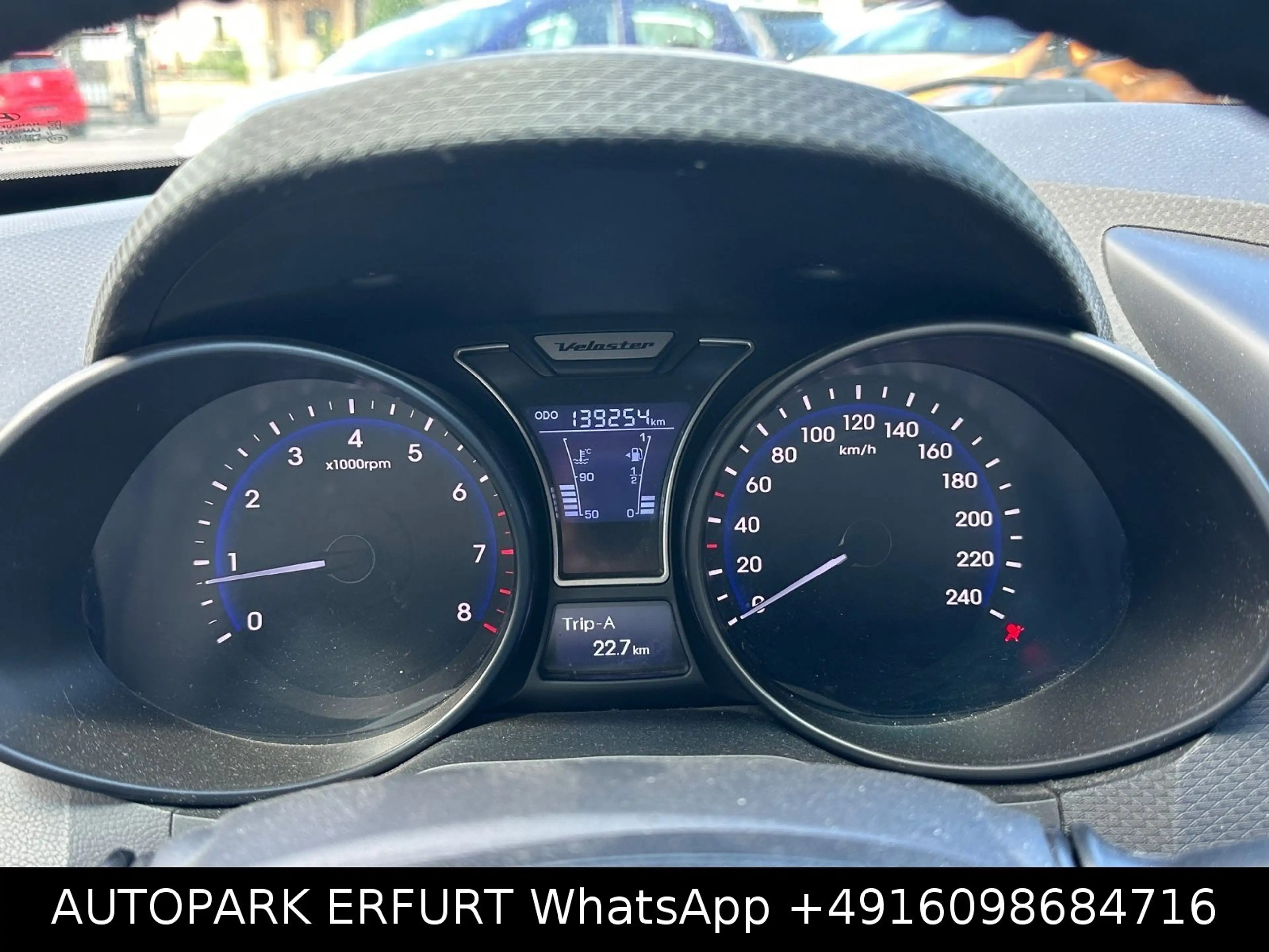 Hyundai VELOSTER Premium 1.6 TURBO*Klima*Leder*Temp*Navi — photo 24