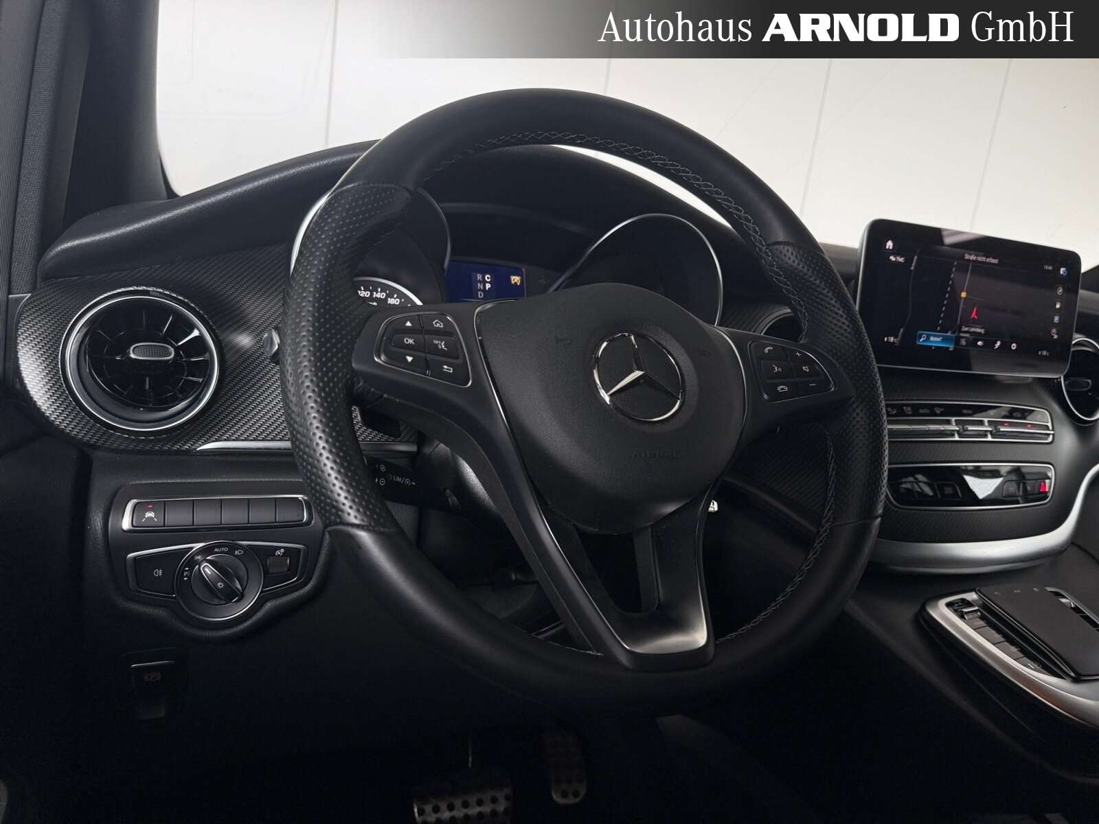 Mercedes-Benz V 220