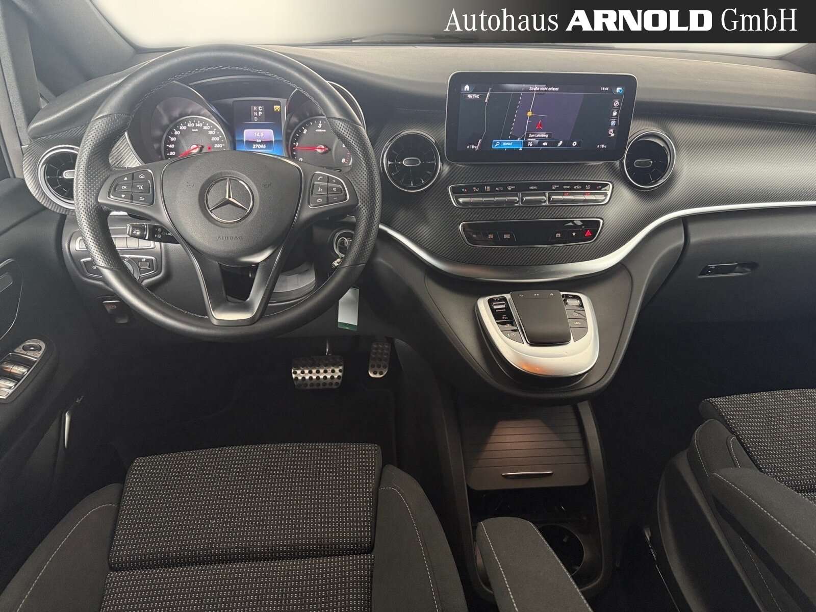 Mercedes-Benz V 220