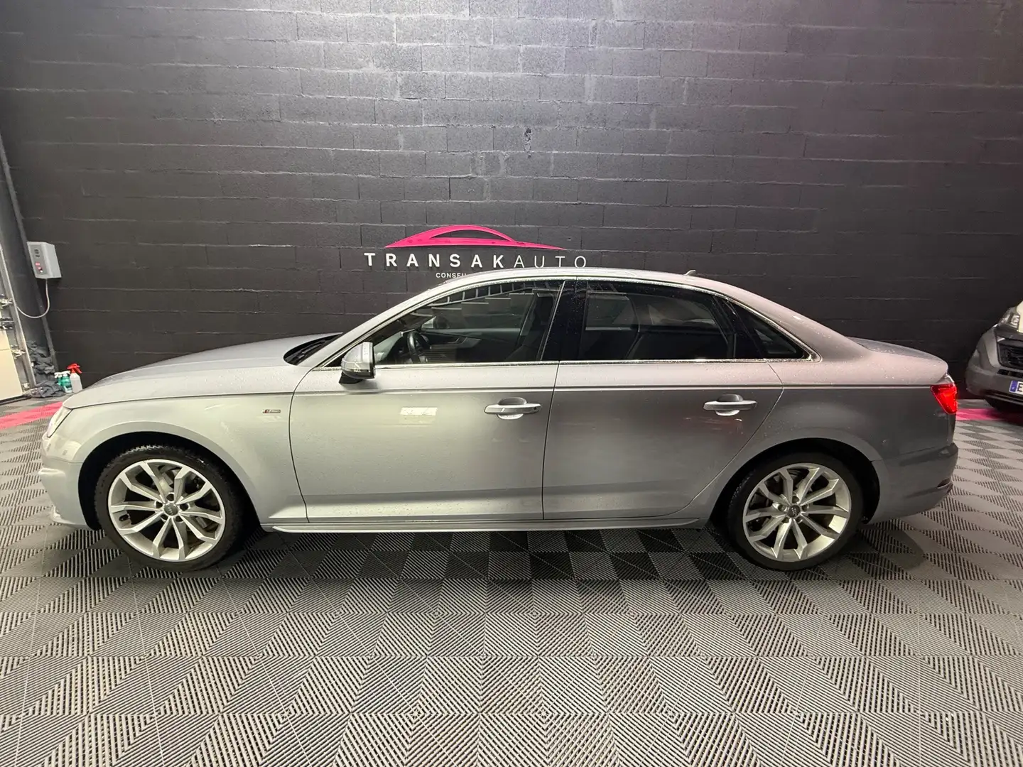 Audi A4 S-LINE Gri - 2
