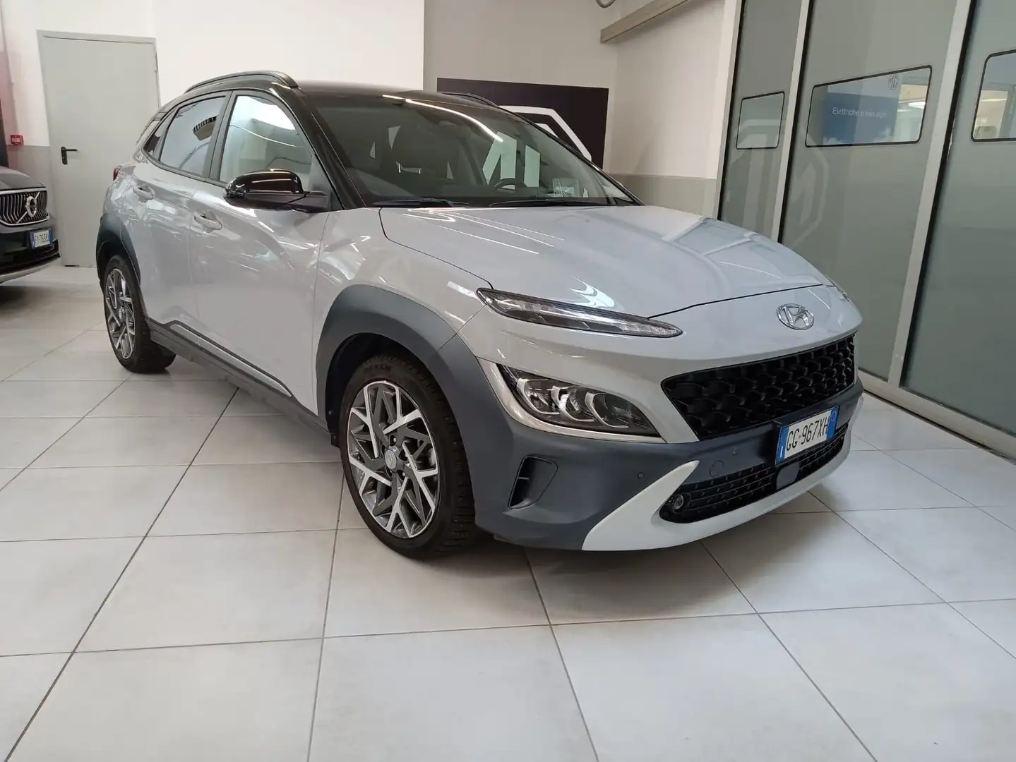 Hyundai KONA I 2021 - Kona 1.6 gdi hev Xclass 2wd 141cv dct Gris - 1