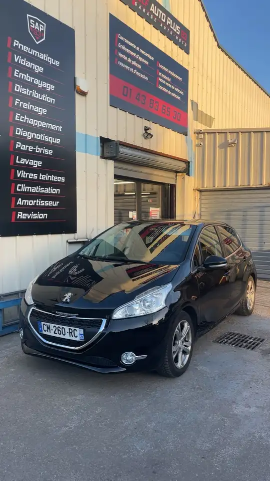 Peugeot 208 AFFAIRE 1.6 E-HDi 92 FAP BVM5 PACK CD CL