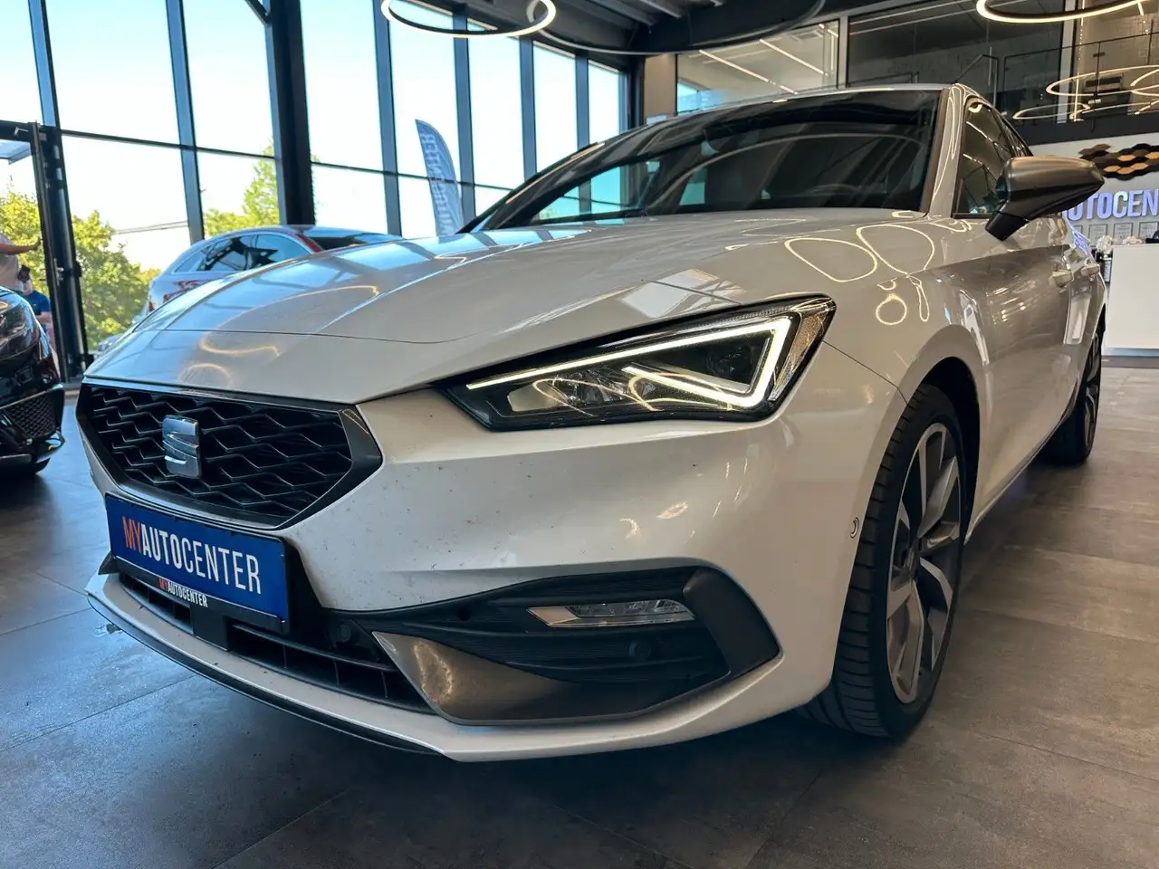 SEAT Leon *ACC*Sitz/LenkradHZ*Virtual*Keyless*3-Zonen*, миниатюра 4