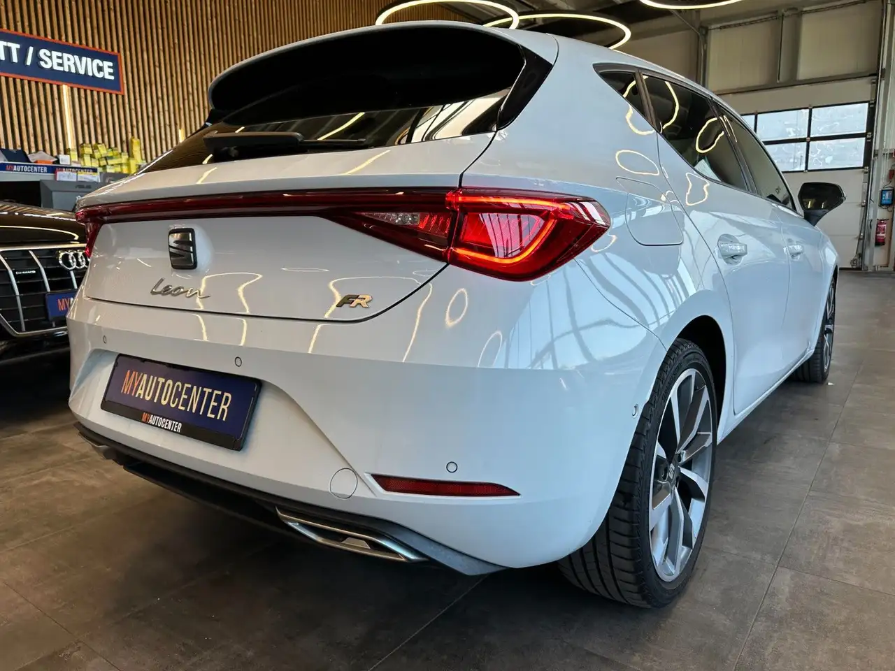 SEAT Leon *ACC*Sitz/LenkradHZ*Virtual*Keyless*3-Zonen*, миниатюра 2