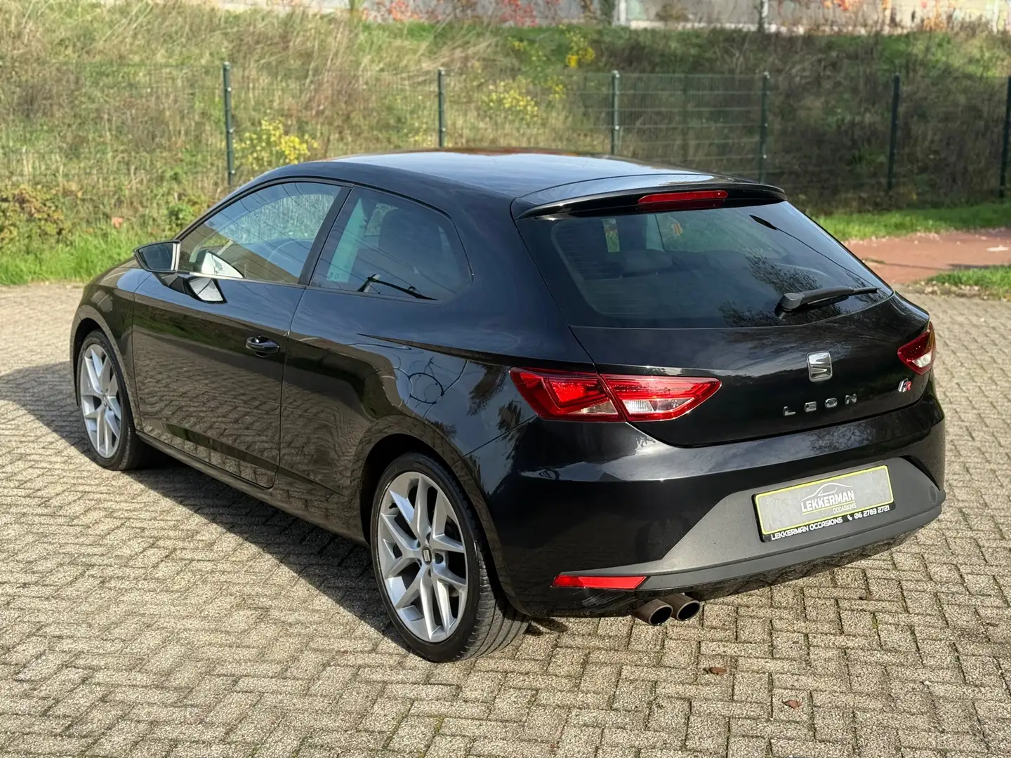 SEAT Leon SC 1.8 TSI FR Dynamic 180PK I NETTE AUTO I CRUISE - 2