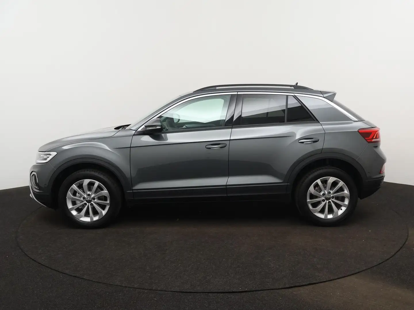 Volkswagen T-Roc 1.0 TSI Oranje Edition 116 PK | Navigatie | Apple Grijs - 2