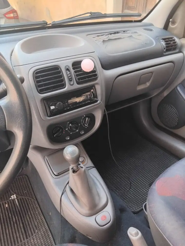 Renault Clio II 1998 3p 1.2 RT 2airbag, foto 9