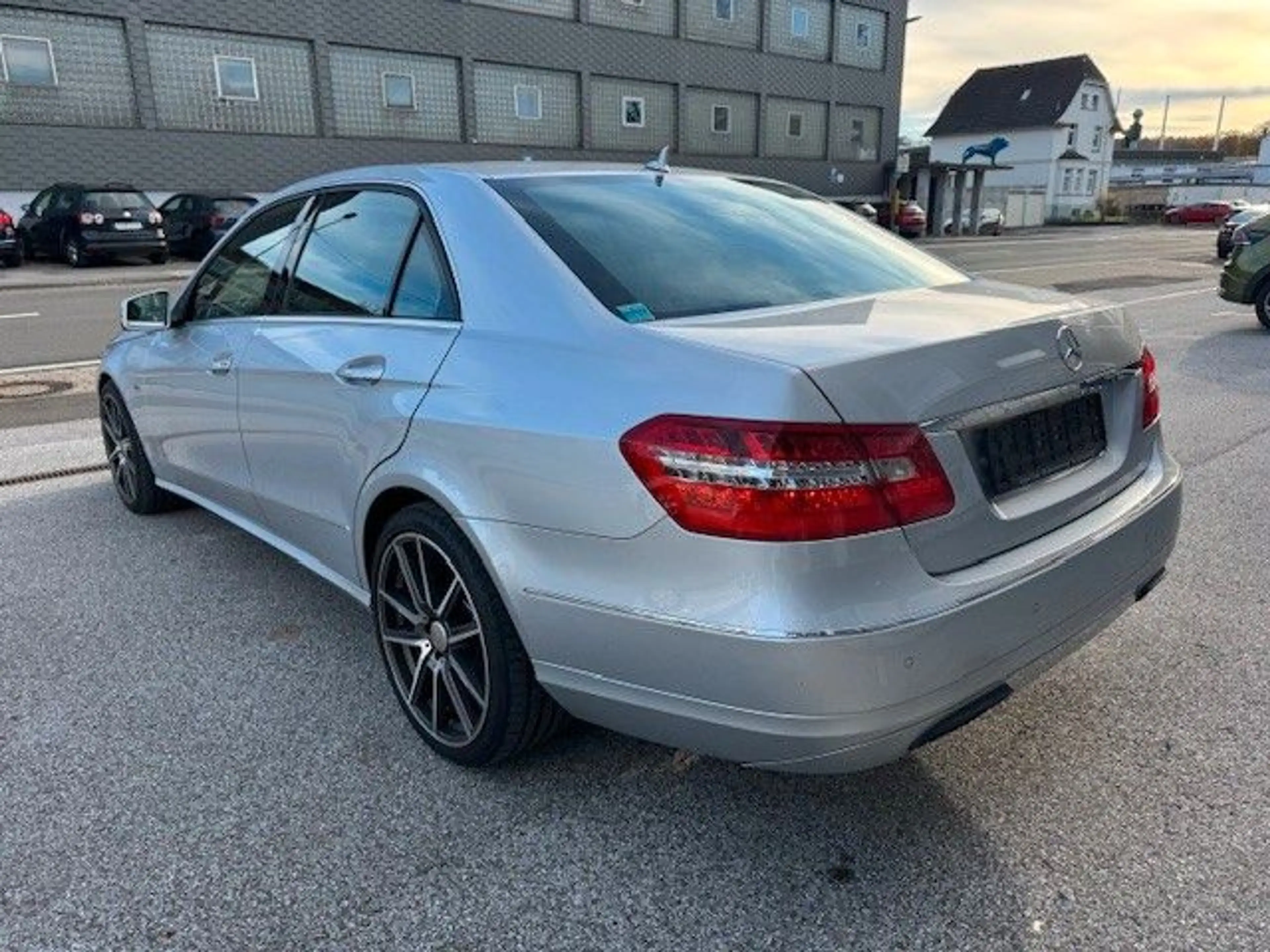 Mercedes-Benz E 250 E Limousine E 250 CDI BlueEfficiency — photo 4