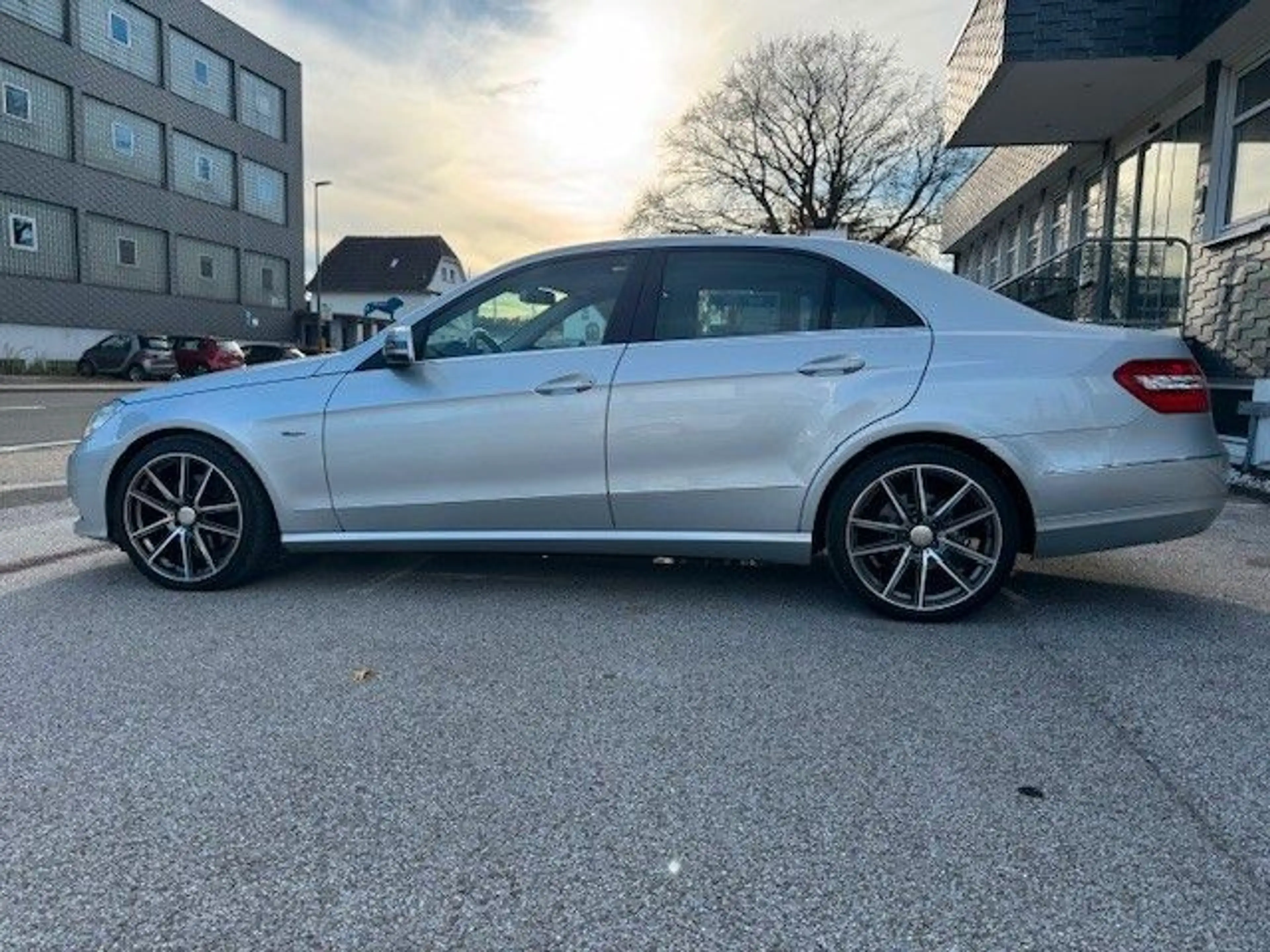 Mercedes-Benz E 250 E Limousine E 250 CDI BlueEfficiency