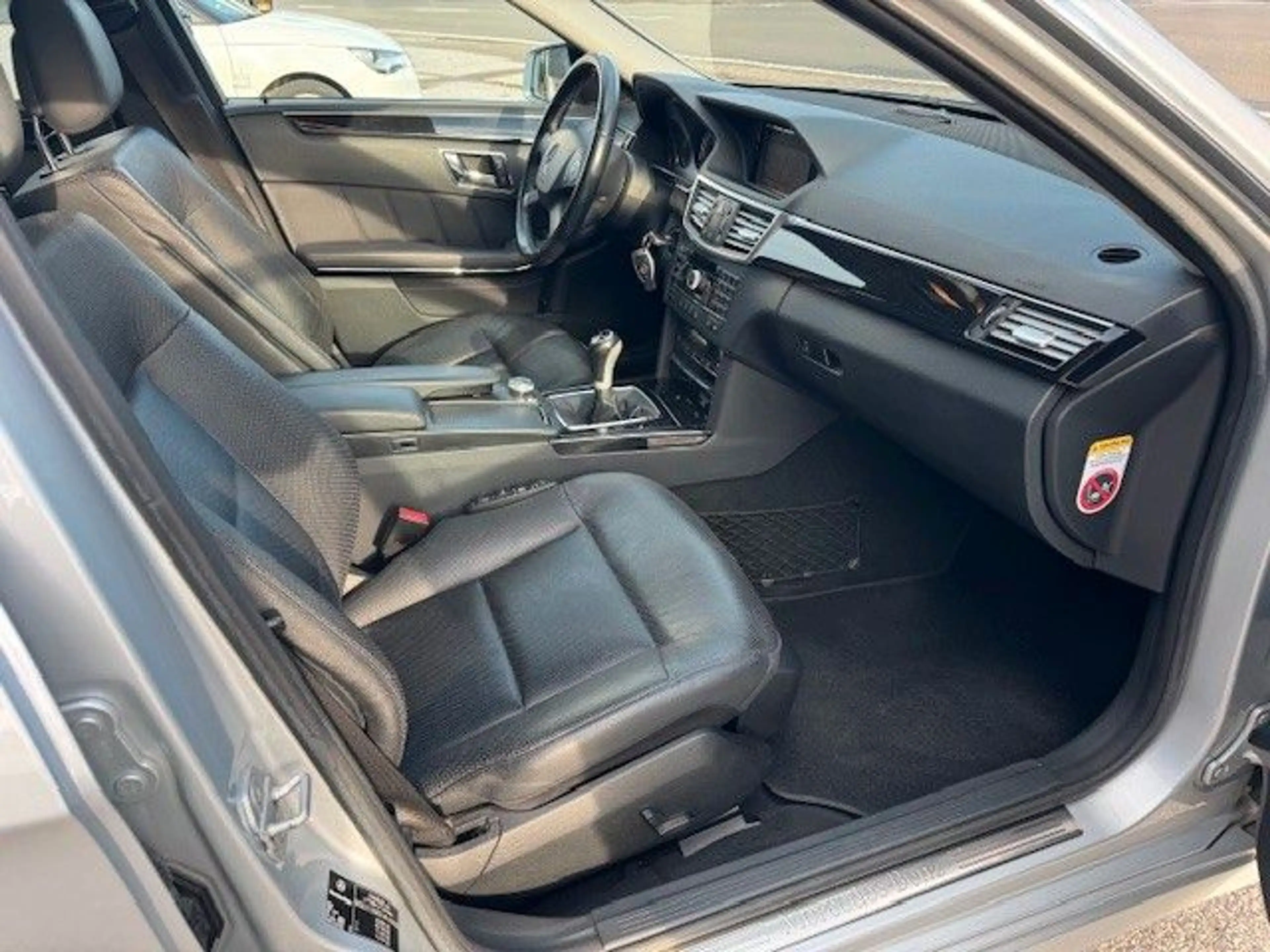 Mercedes-Benz E 250 E Limousine E 250 CDI BlueEfficiency — photo 8