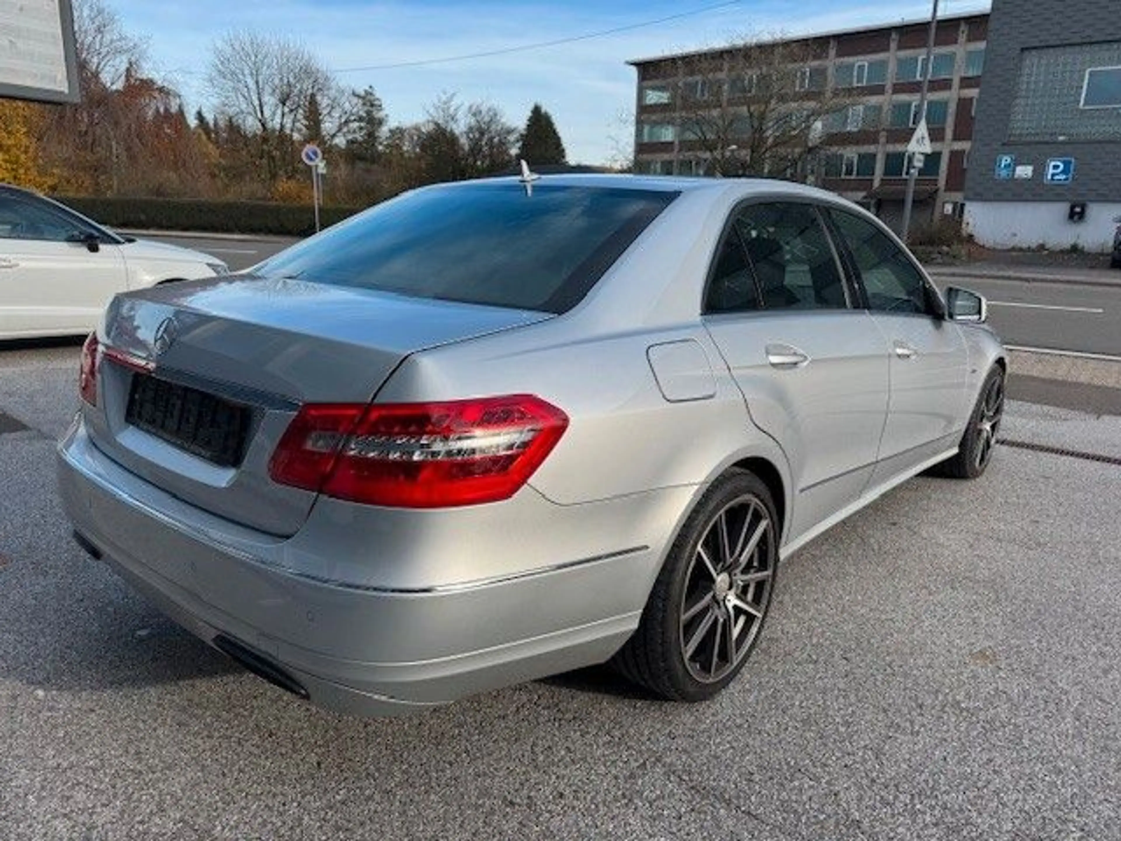 Mercedes-Benz E 250 E Limousine E 250 CDI BlueEfficiency — photo 3
