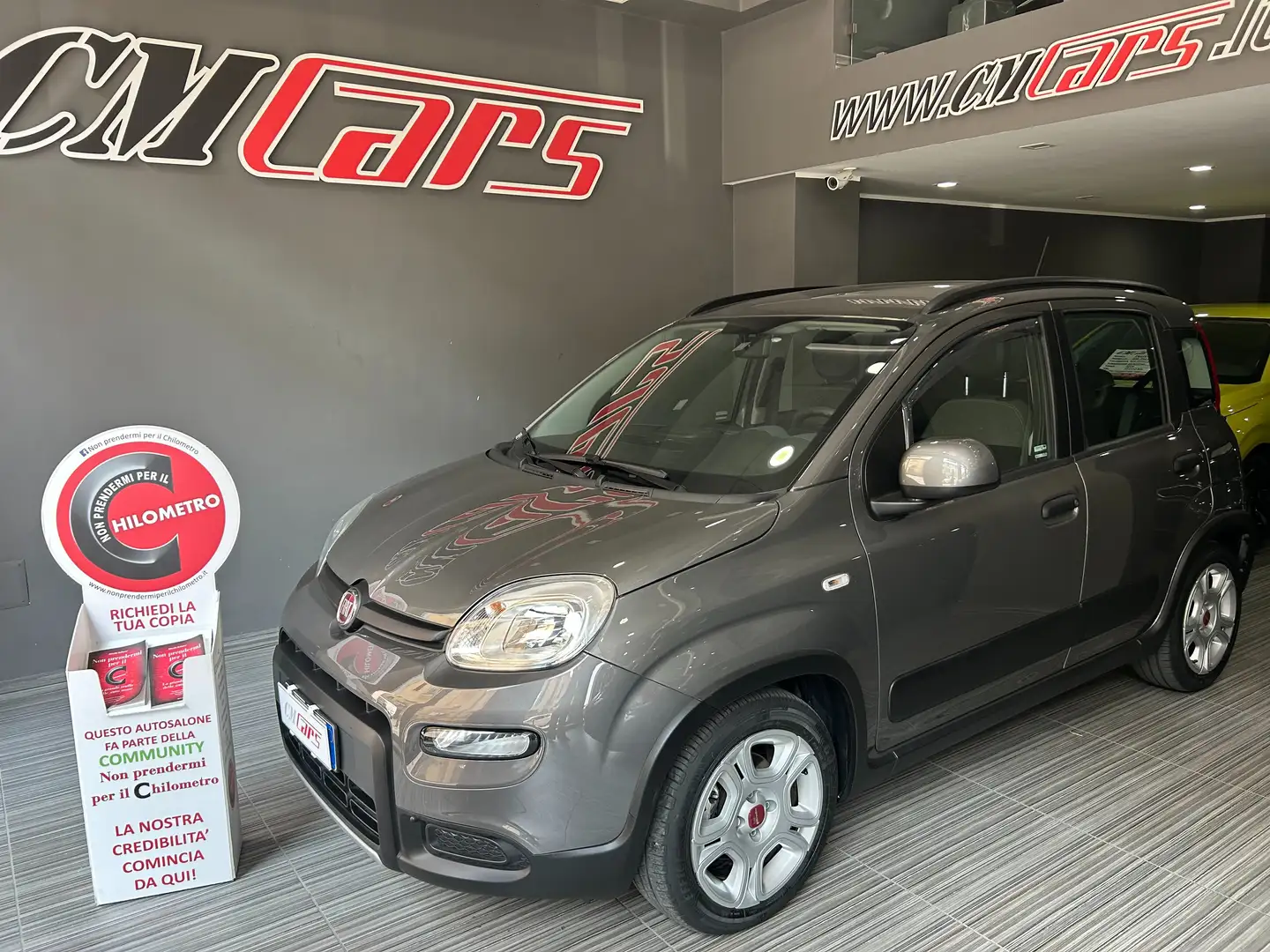 Fiat Panda 1.0 Hybrid GPL 70cv City Life ITALIANA Grigio - 2