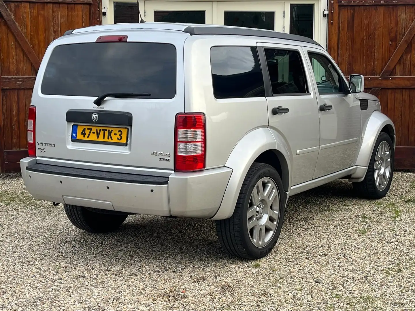 Dodge Nitro 2.8 CRD SE High Roof Automaat R/T Gris - 2