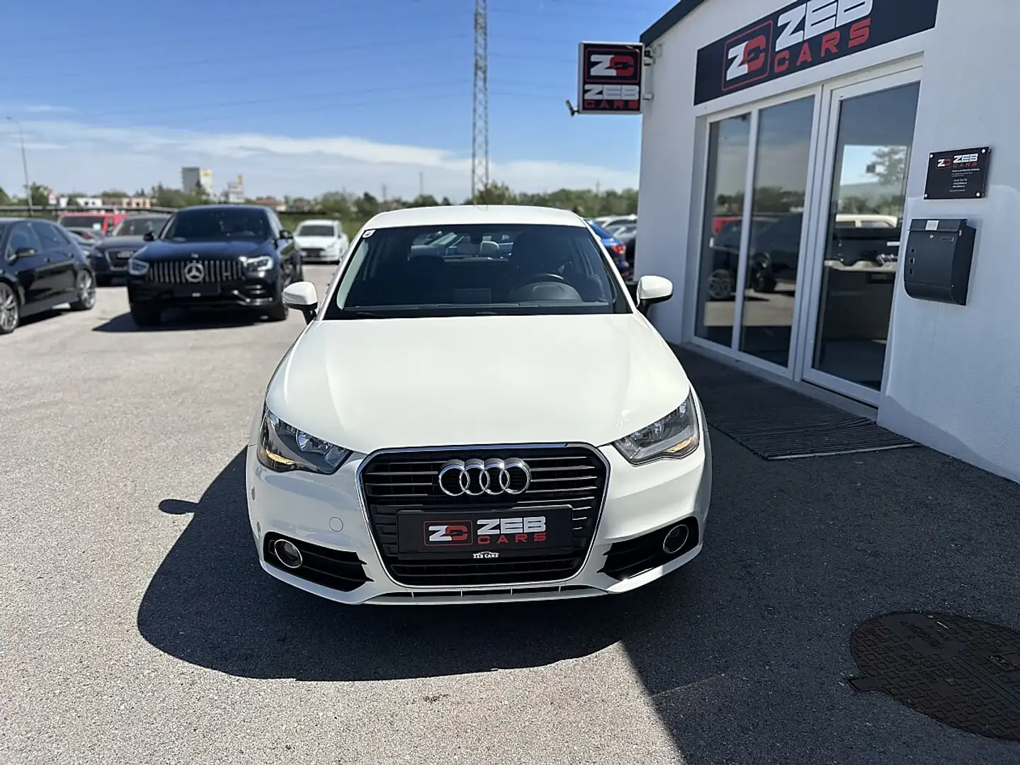 Audi A1 1,2 TFSI Attraction Weiß - 2
