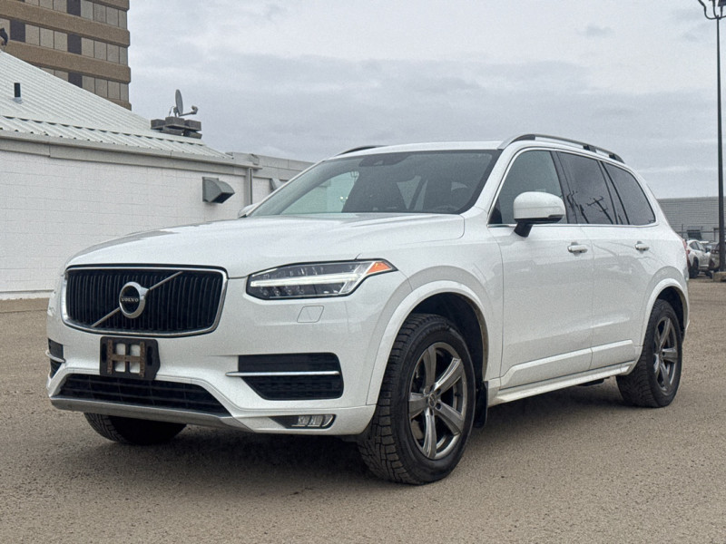 2016 Volvo XC90 T6 Momentum - Leather Seats - Heated Seats alt 2