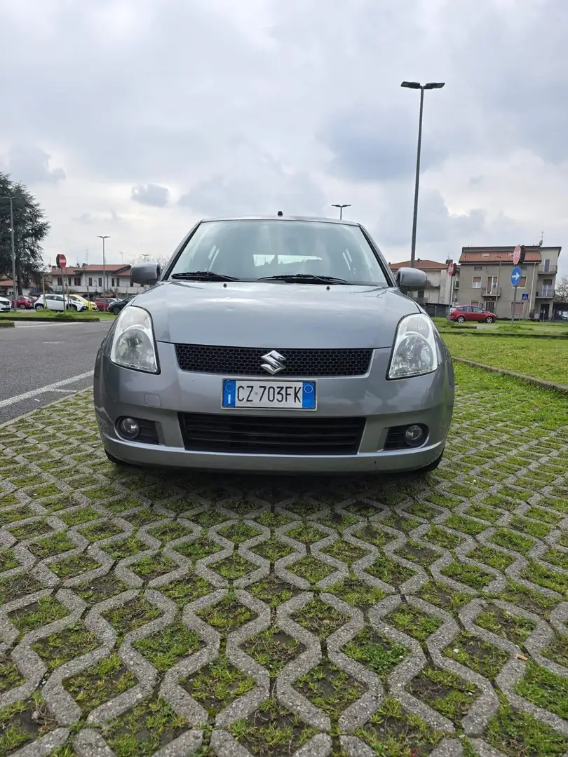 Suzuki Swift 5p 1.3 16v GLX - 2