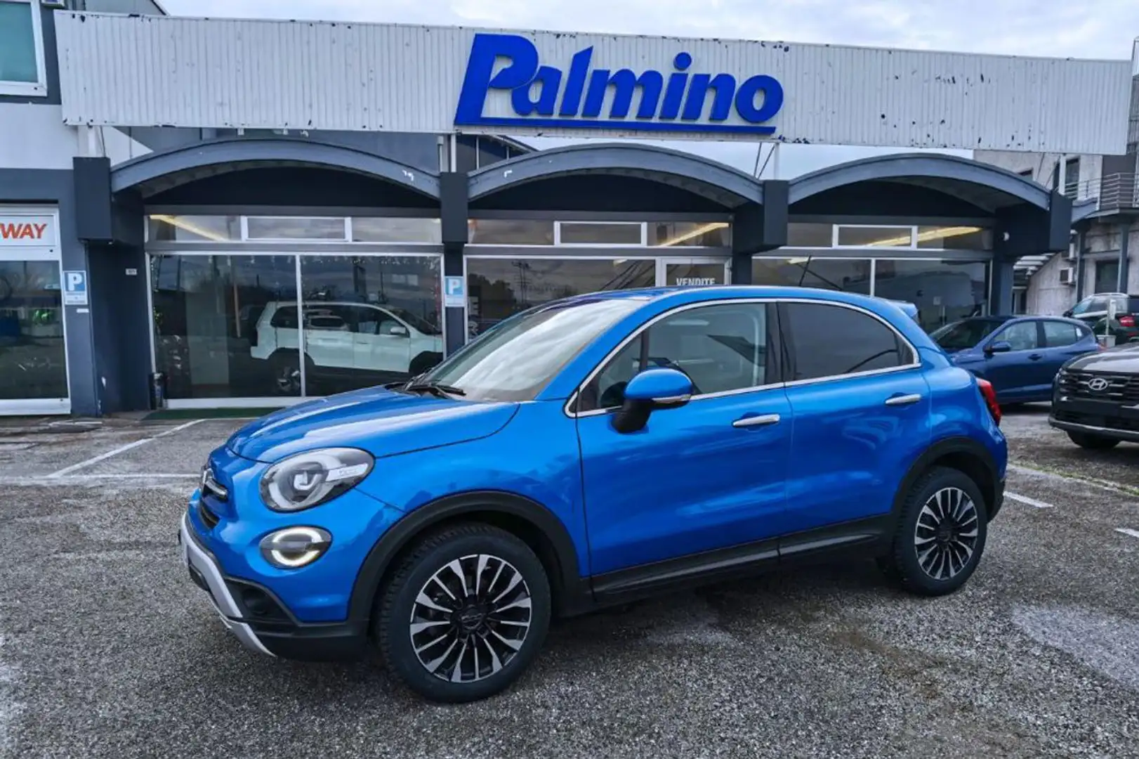 Fiat 500X 1.0 T3 120 CV City Cross Blau - 2