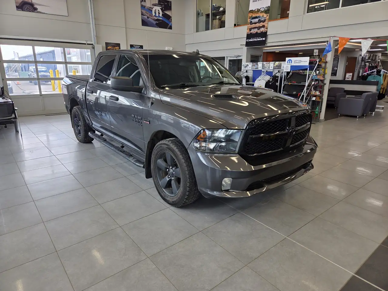 RAM 1500 снимка RAM 1500