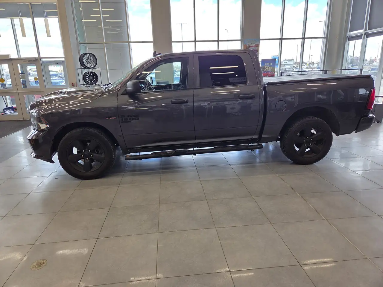 RAM 1500 снимка RAM 1500
