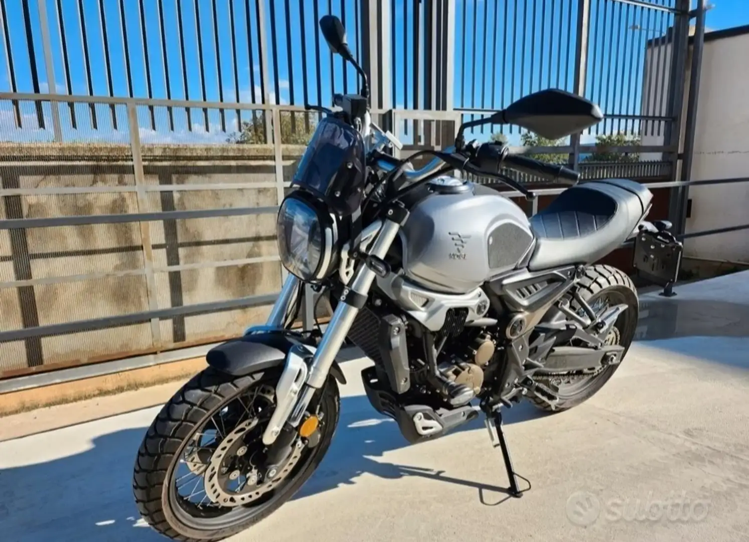 Voge 300AC Voge Trofeo 300ACX SCRAMBLER Szürke - 2