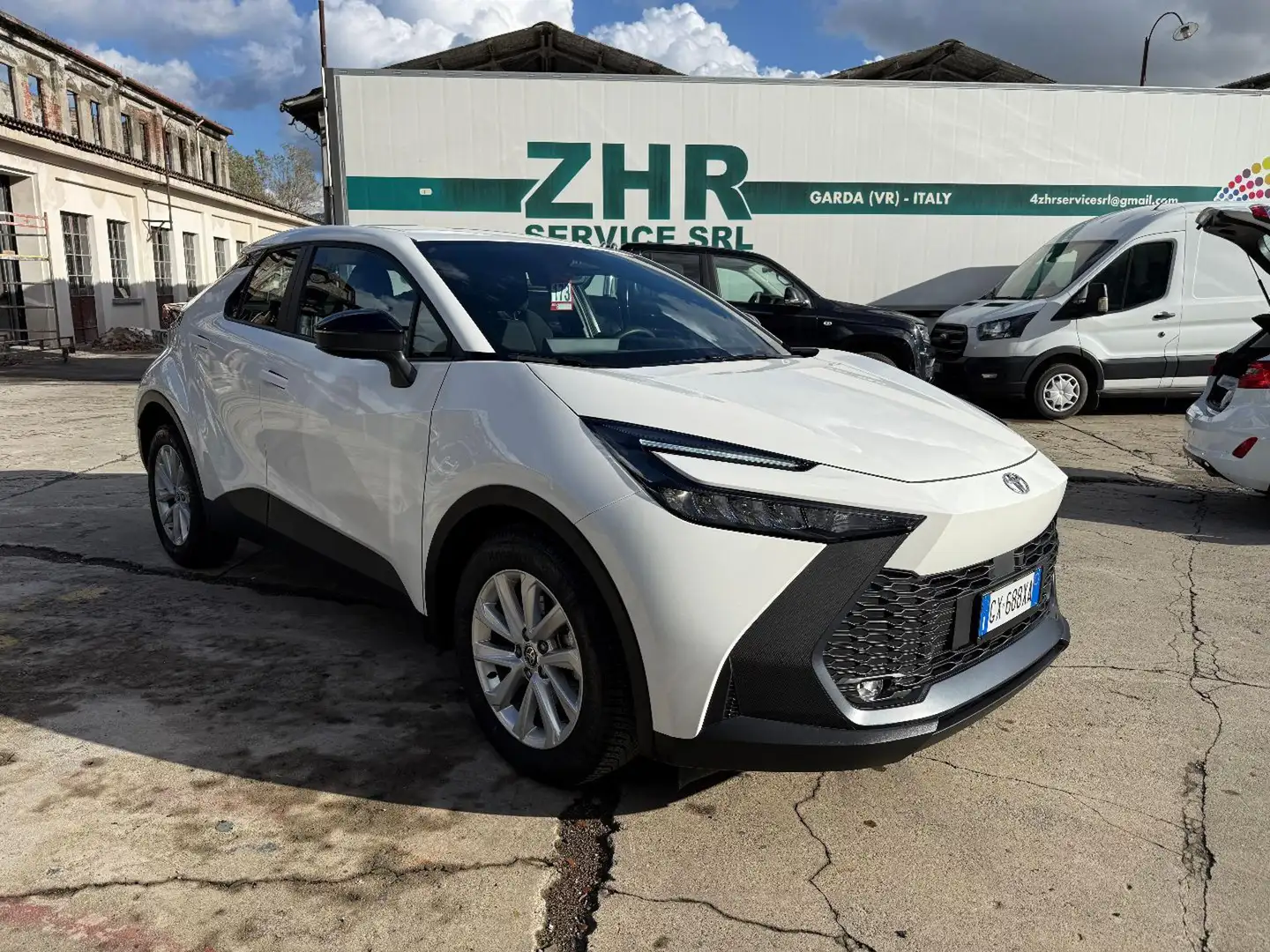 Toyota C-HR 1.8 HV Active Blanc - 2