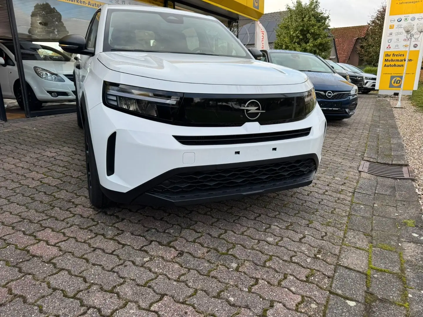 Opel Frontera Edition 1.2 74kW Weiß - 1