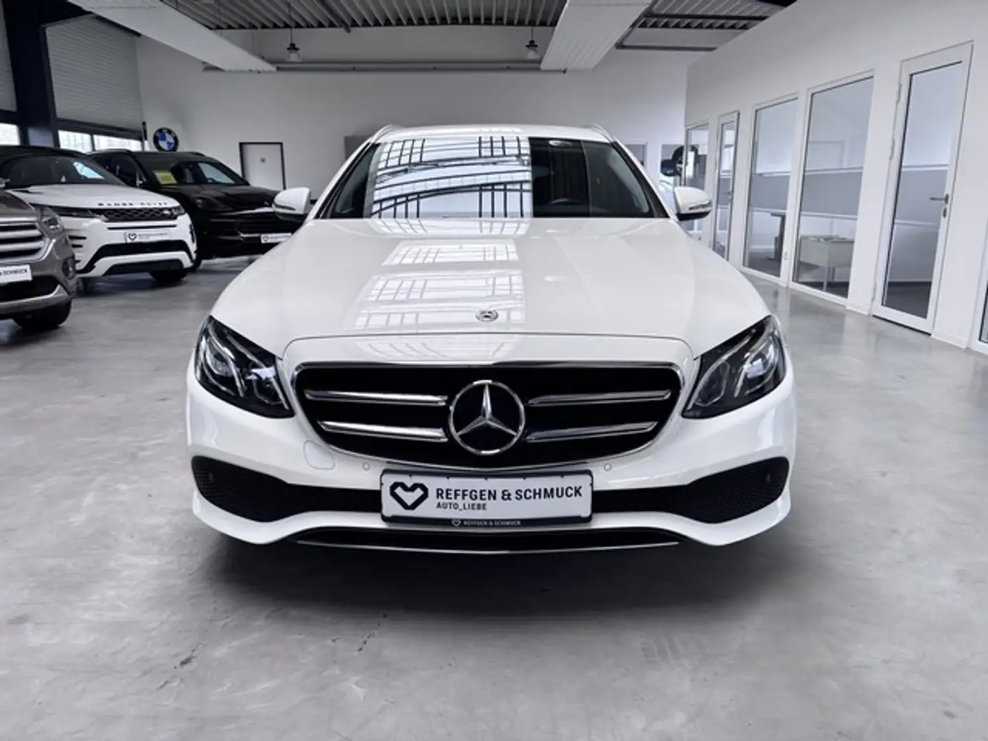 Mercedes-Benz E 200 T AUTOMATIK+WIDE+NAVI+LED+KAMERA+APPLE+TÜV Bílá - 2