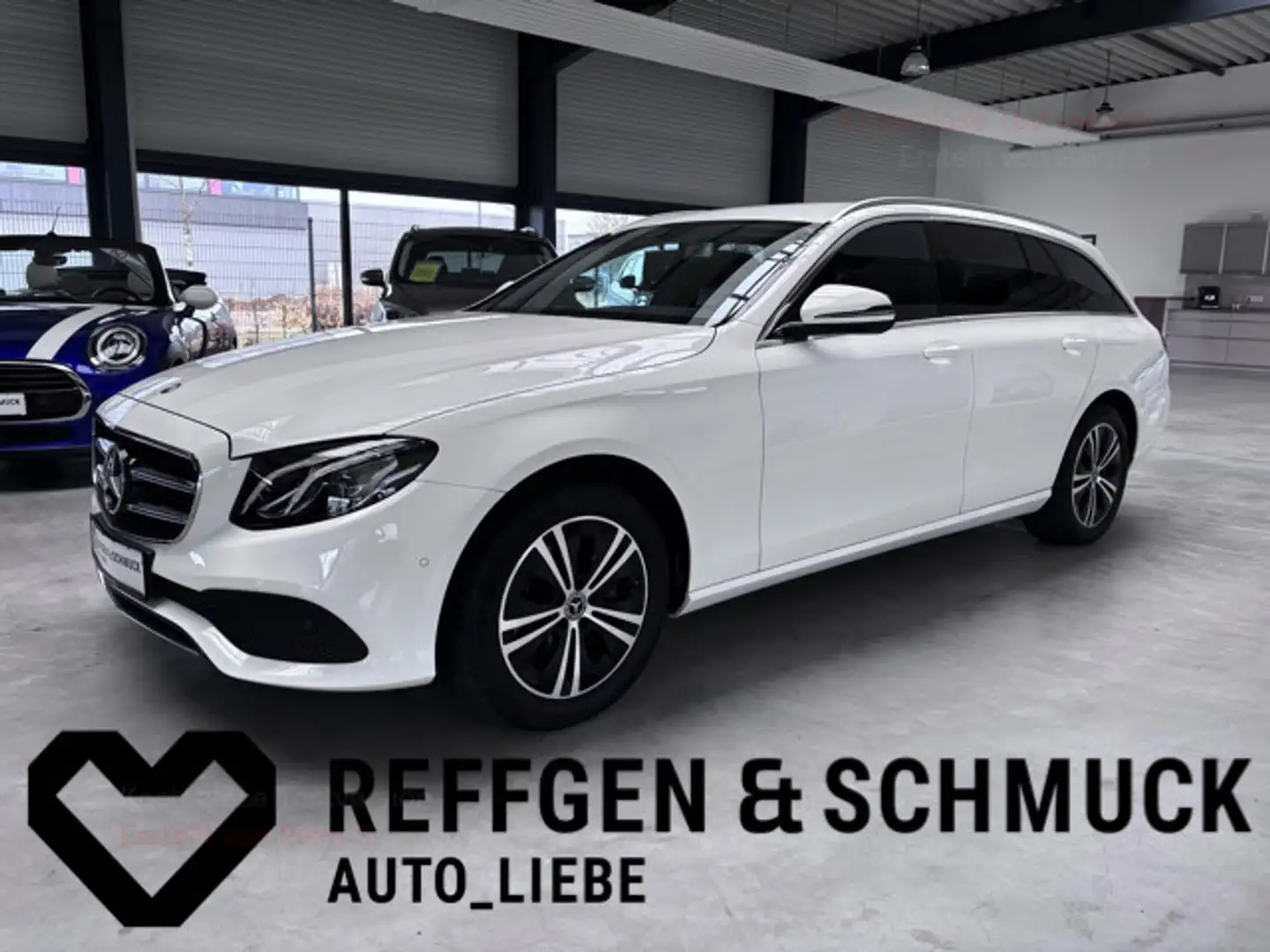 Mercedes-Benz E 200 T AUTOMATIK+WIDE+NAVI+LED+KAMERA+APPLE+TÜV White - 1