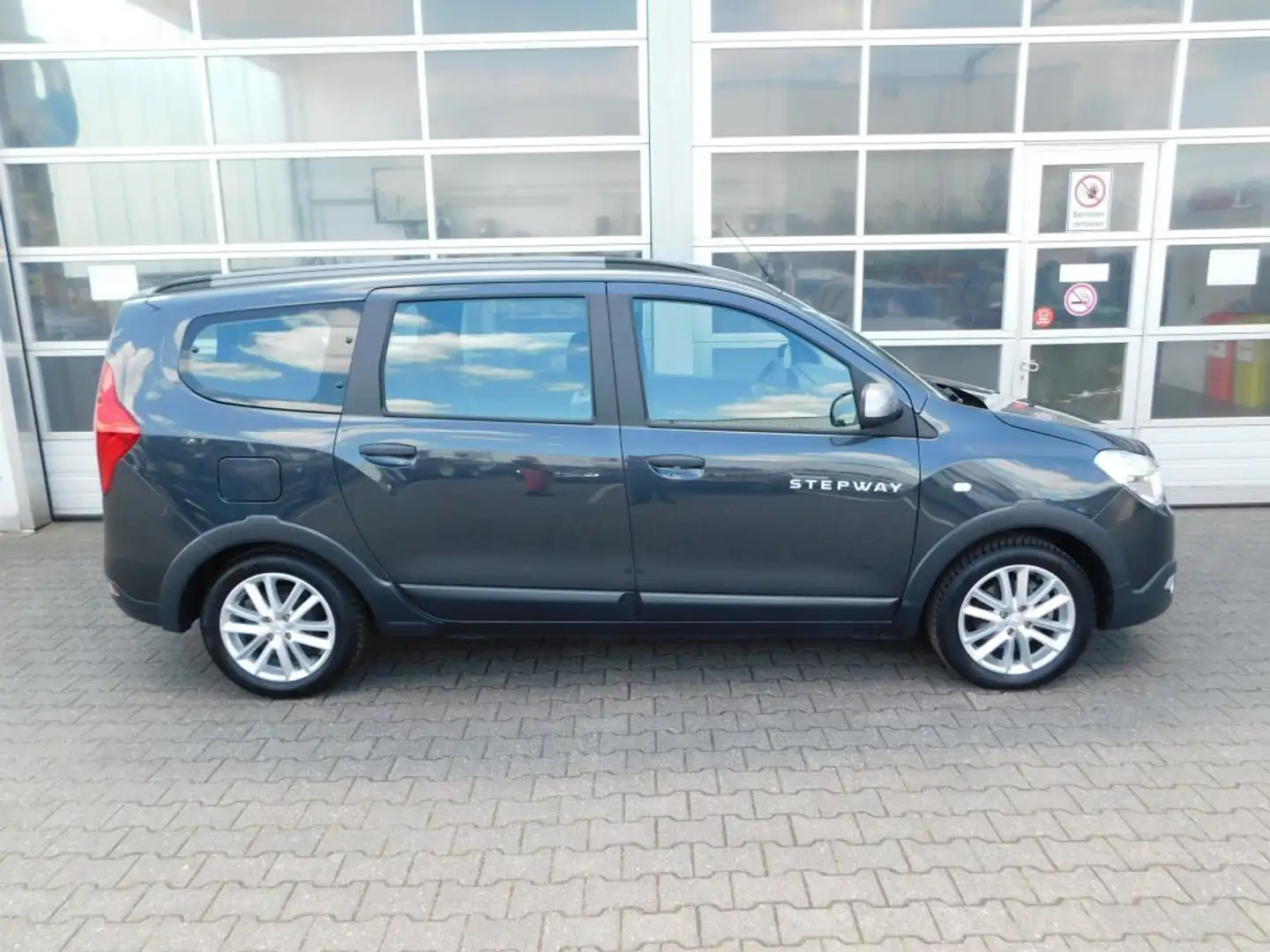 Dacia Lodgy Stepway Selection Blue dCi 115 7-Sitzer Gris - 2