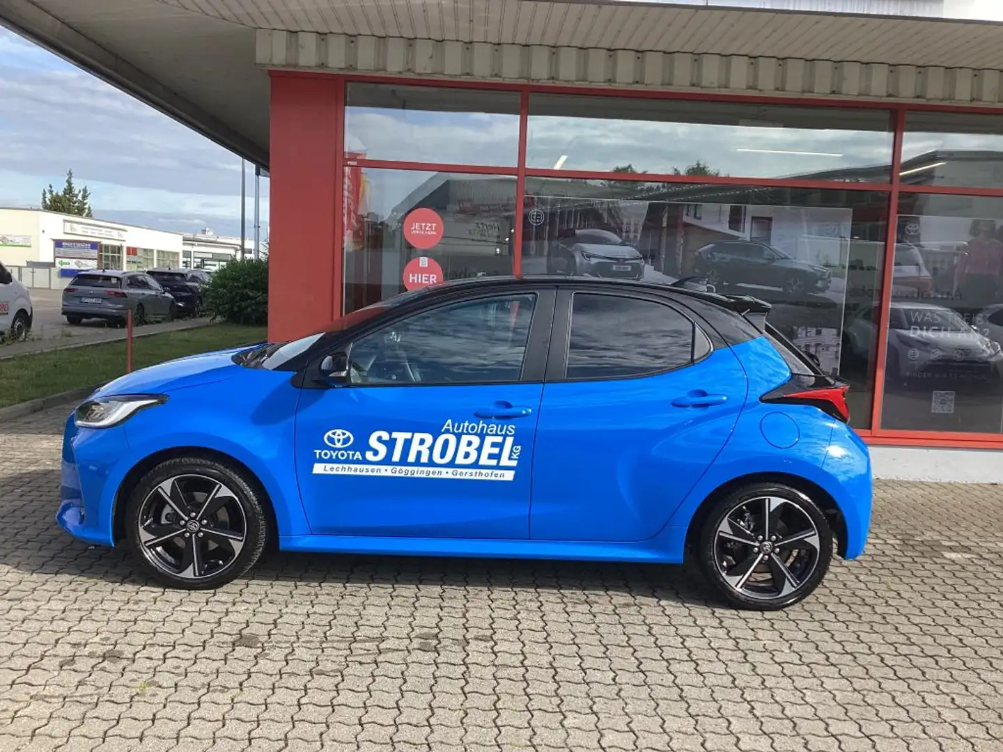Toyota Yaris Hybrid 130 1.5 VVT-i Premiere Edition - 2