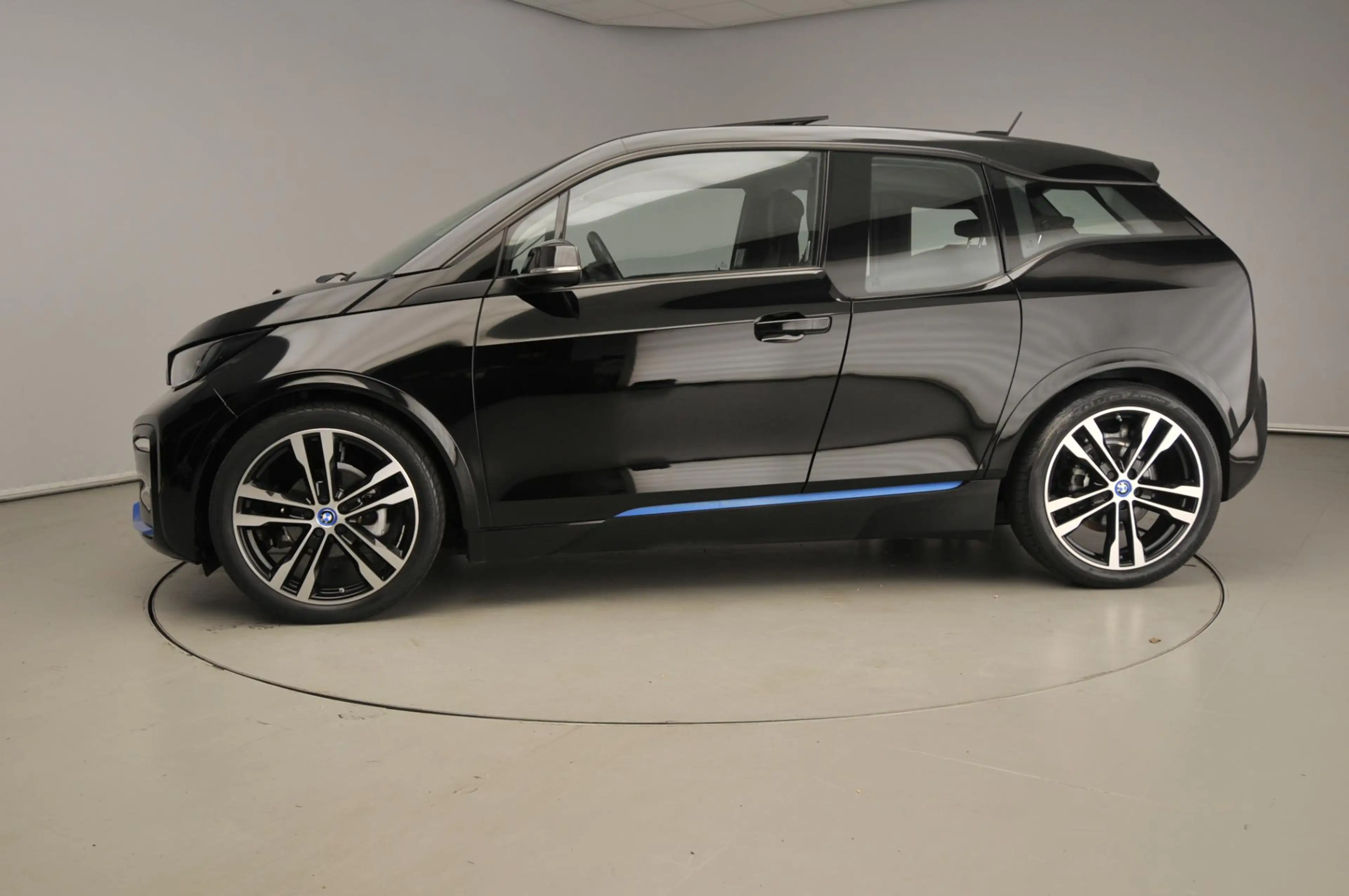 BMW i3 S 94Ah 33 kWh SoH 89,7% | Schuifdak | Harman/Kardo — photo 4