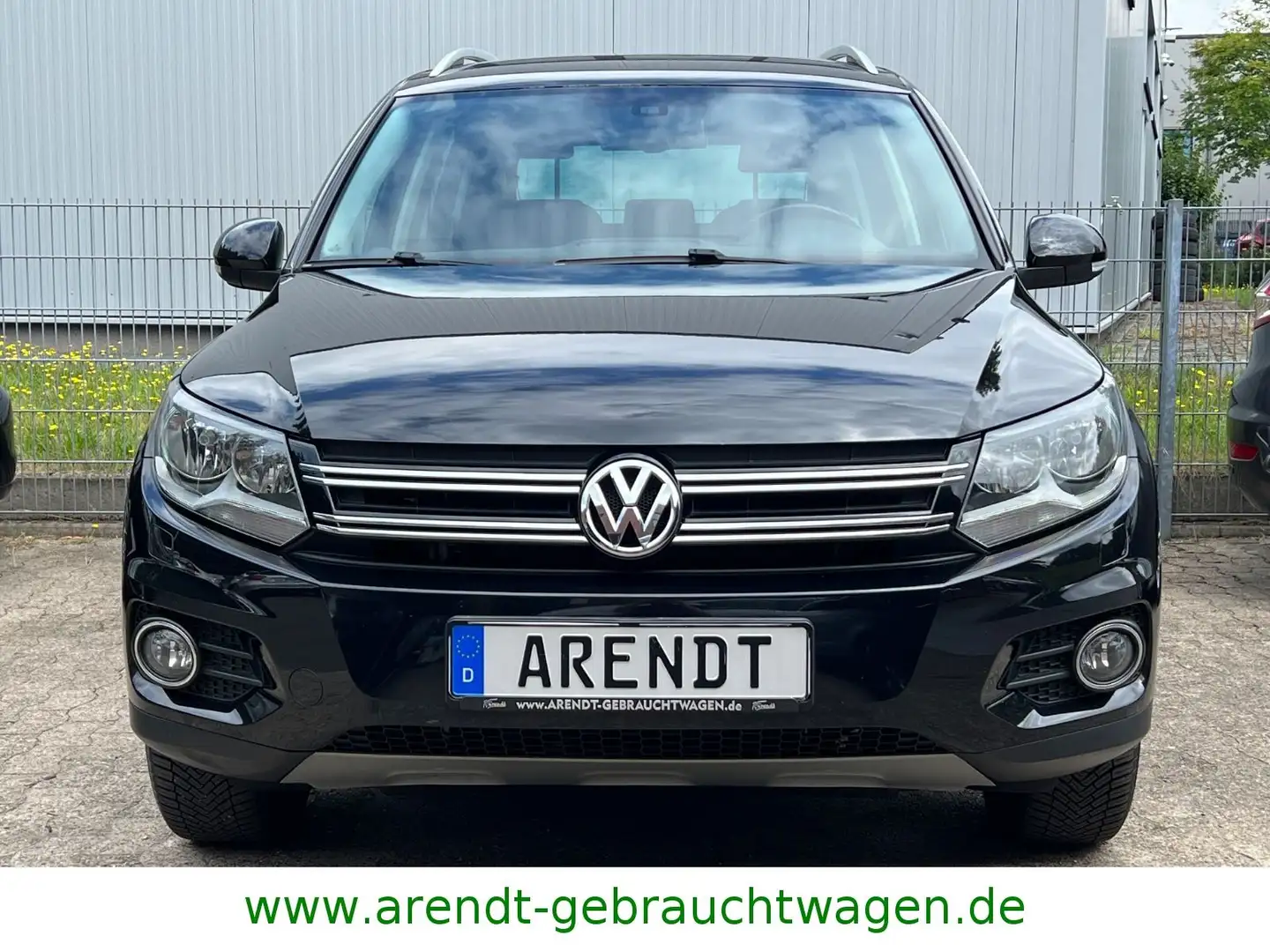 Volkswagen Tiguan Track & Style 4Motion*AHK/NAVI/PDC/SHZ* Schwarz - 2