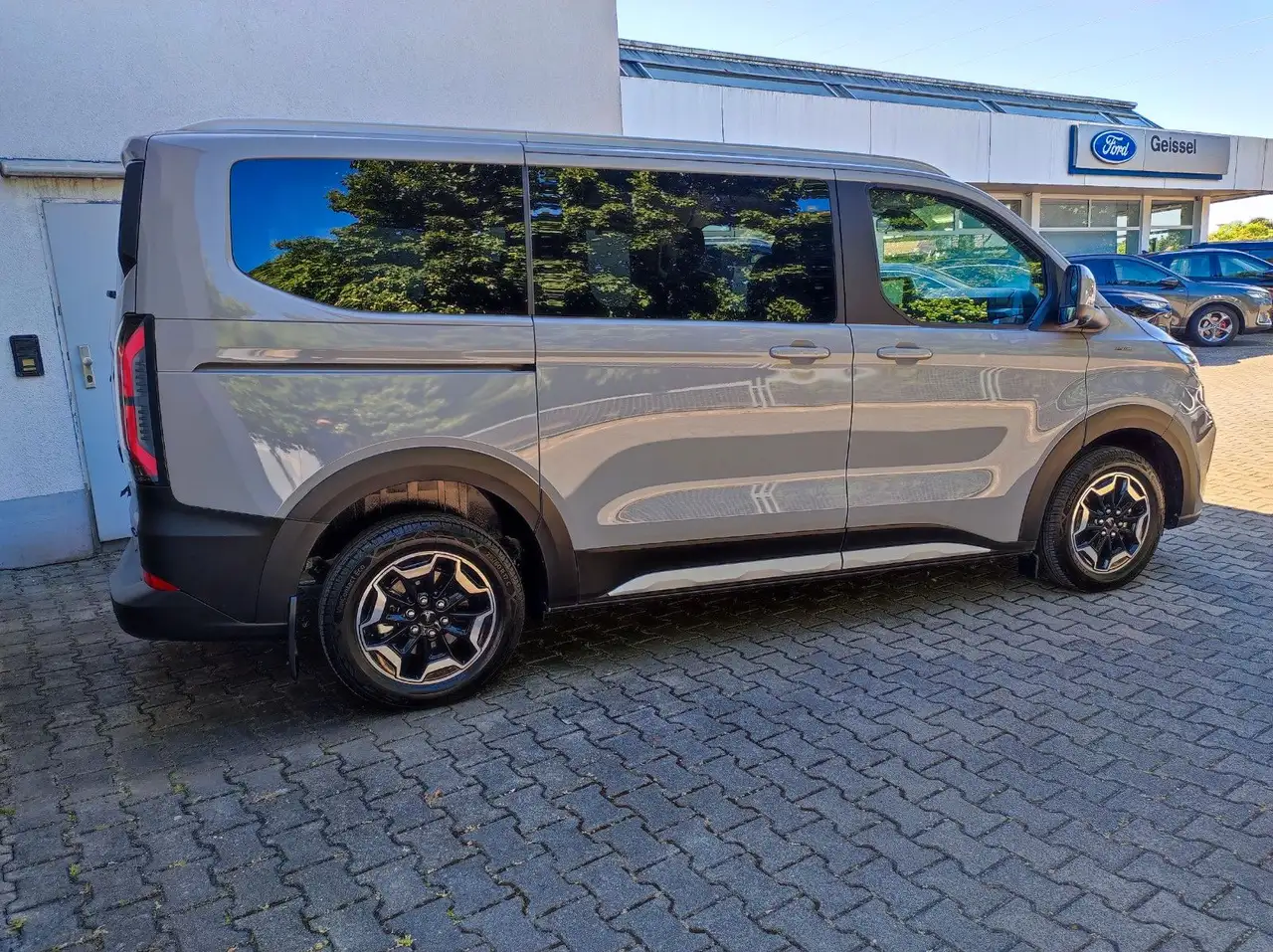 Ford Tourneo Custom 2026