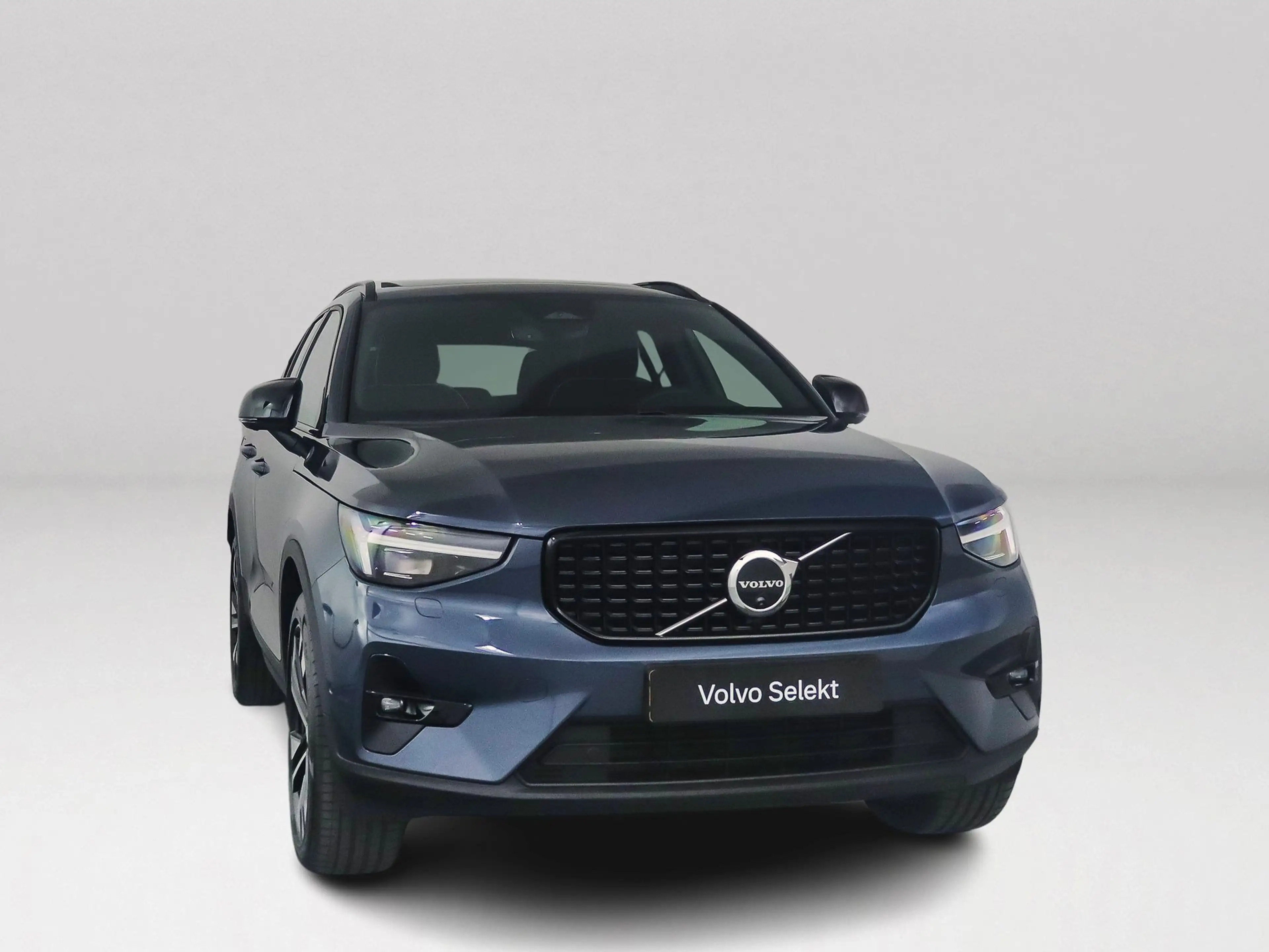 Volvo XC40 B4 Plus Dark | Panoramadak | 360° camera | Harman — photo 11