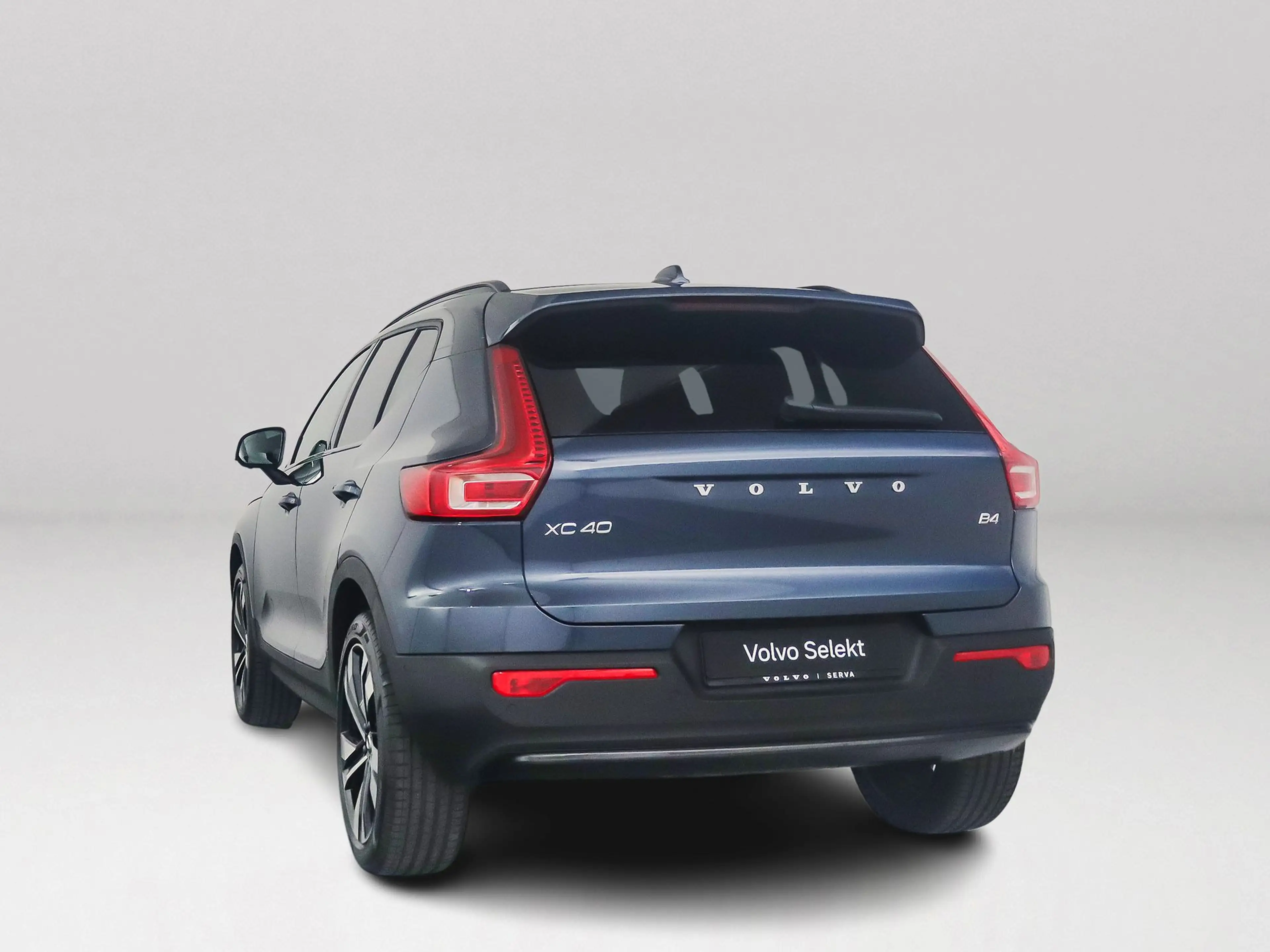 Volvo XC40 B4 Plus Dark | Panoramadak | 360° camera | Harman — photo 12