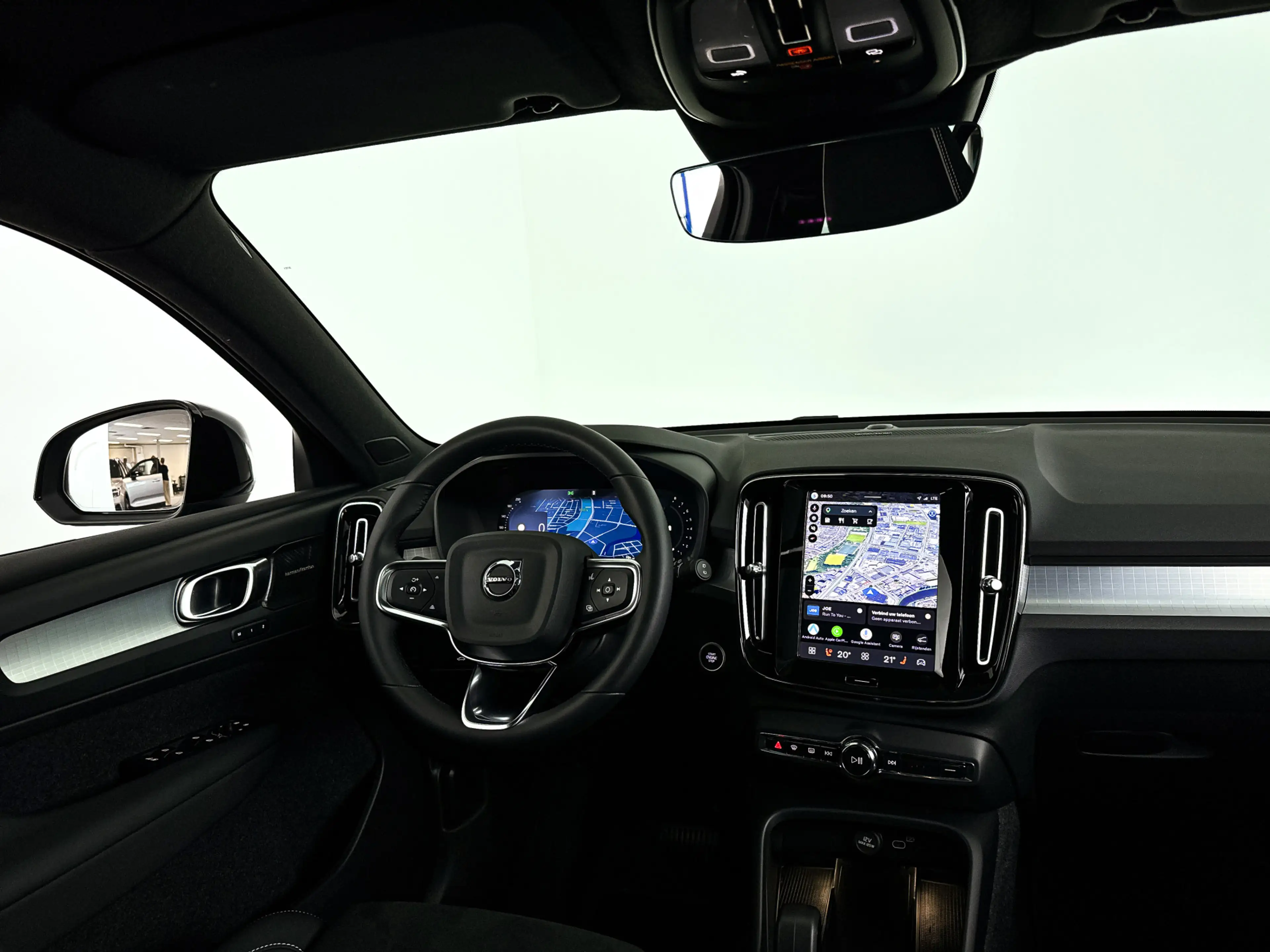 Volvo XC40 B4 Plus Dark | Panoramadak | 360° camera | Harman — photo 9