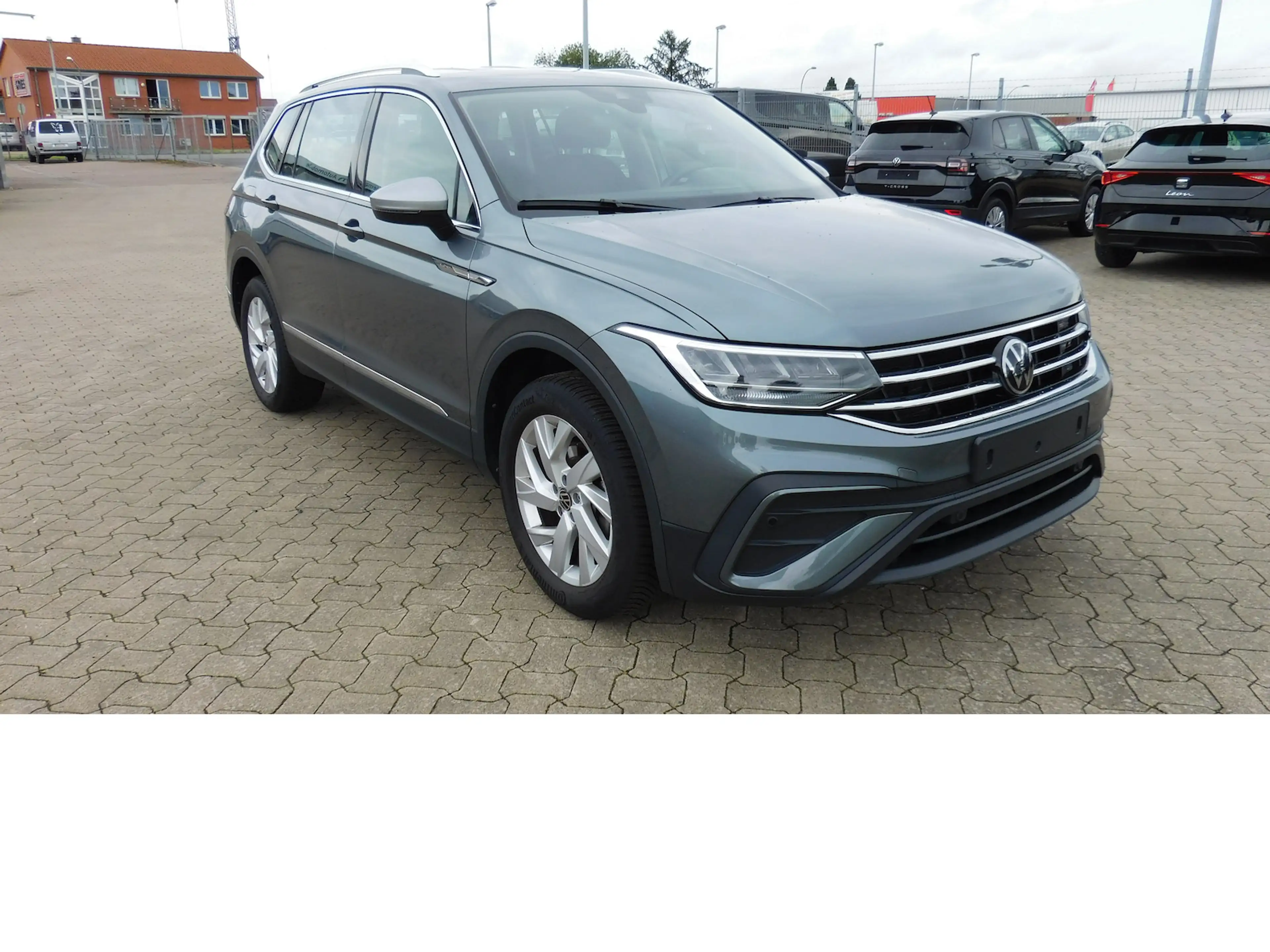 Volkswagen Tiguan Allspace 1.5 TSI Life 7 Sitze Navi DSG — photo 20