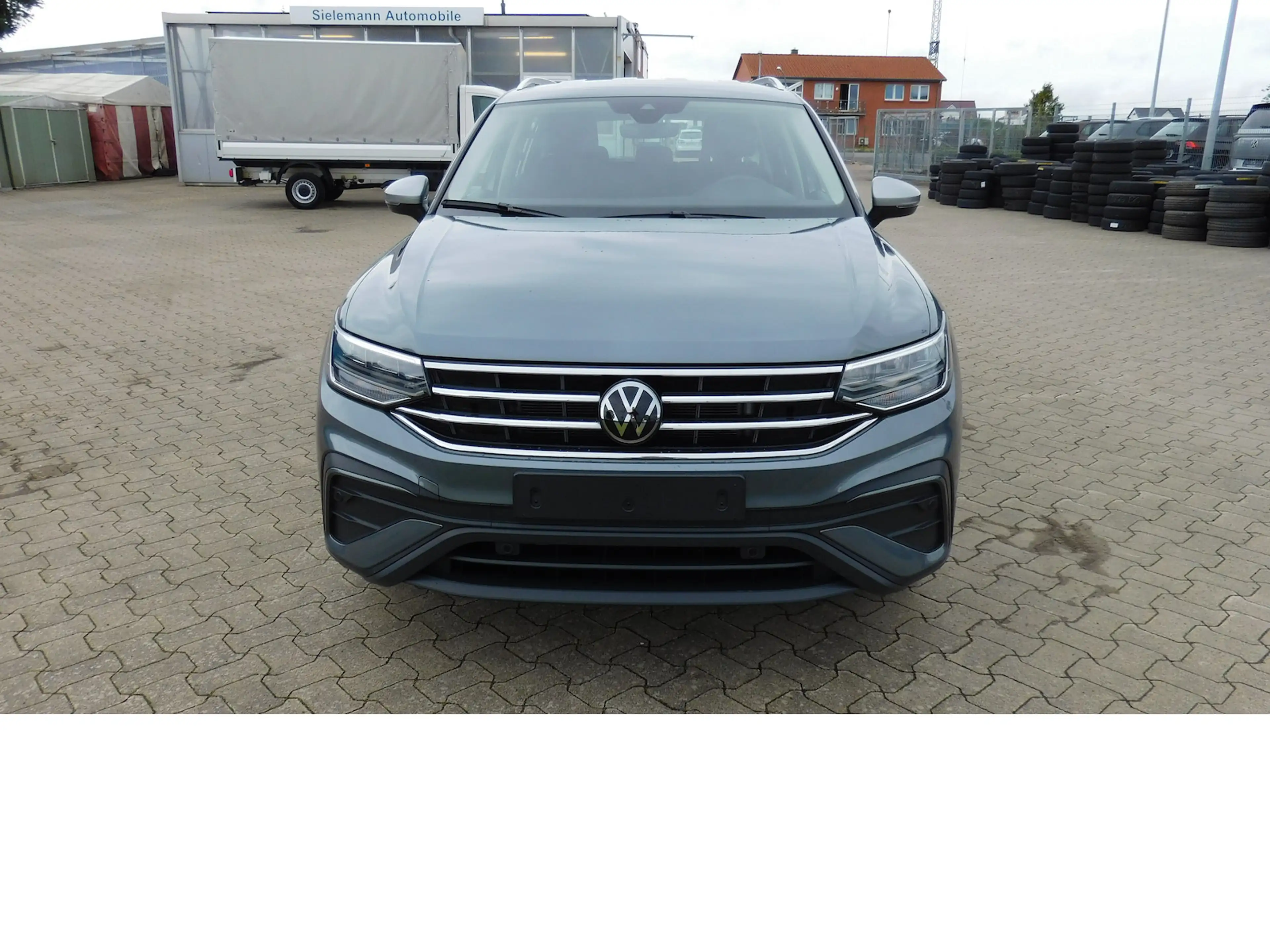 Volkswagen Tiguan Allspace 1.5 TSI Life 7 Sitze Navi DSG — photo 3