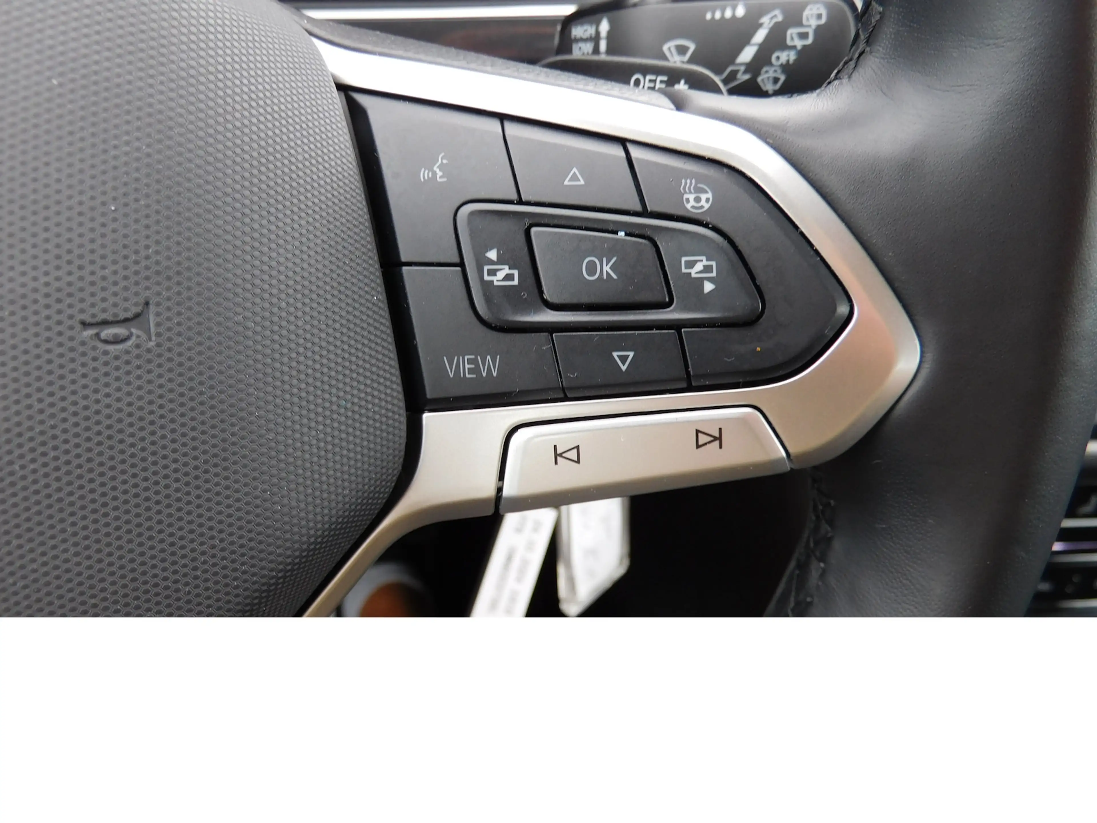 Volkswagen Tiguan Allspace 1.5 TSI Life 7 Sitze Navi DSG — photo 24