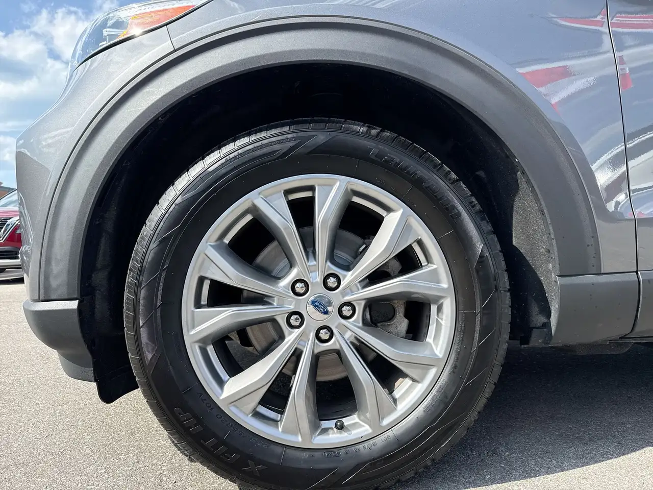 Ford Explorer photo Ford Explorer