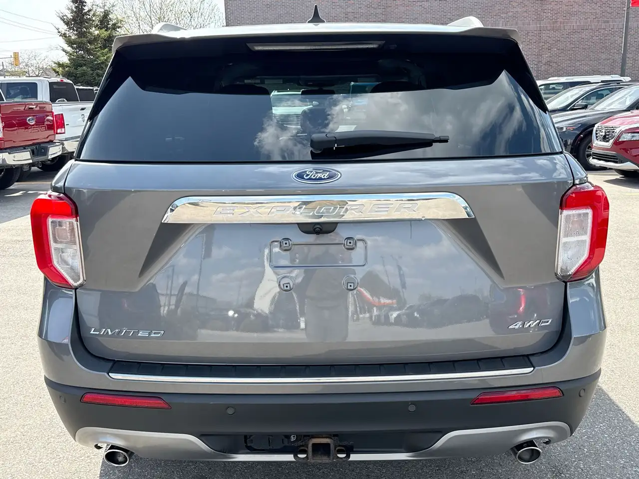 Ford Explorer photo Ford Explorer