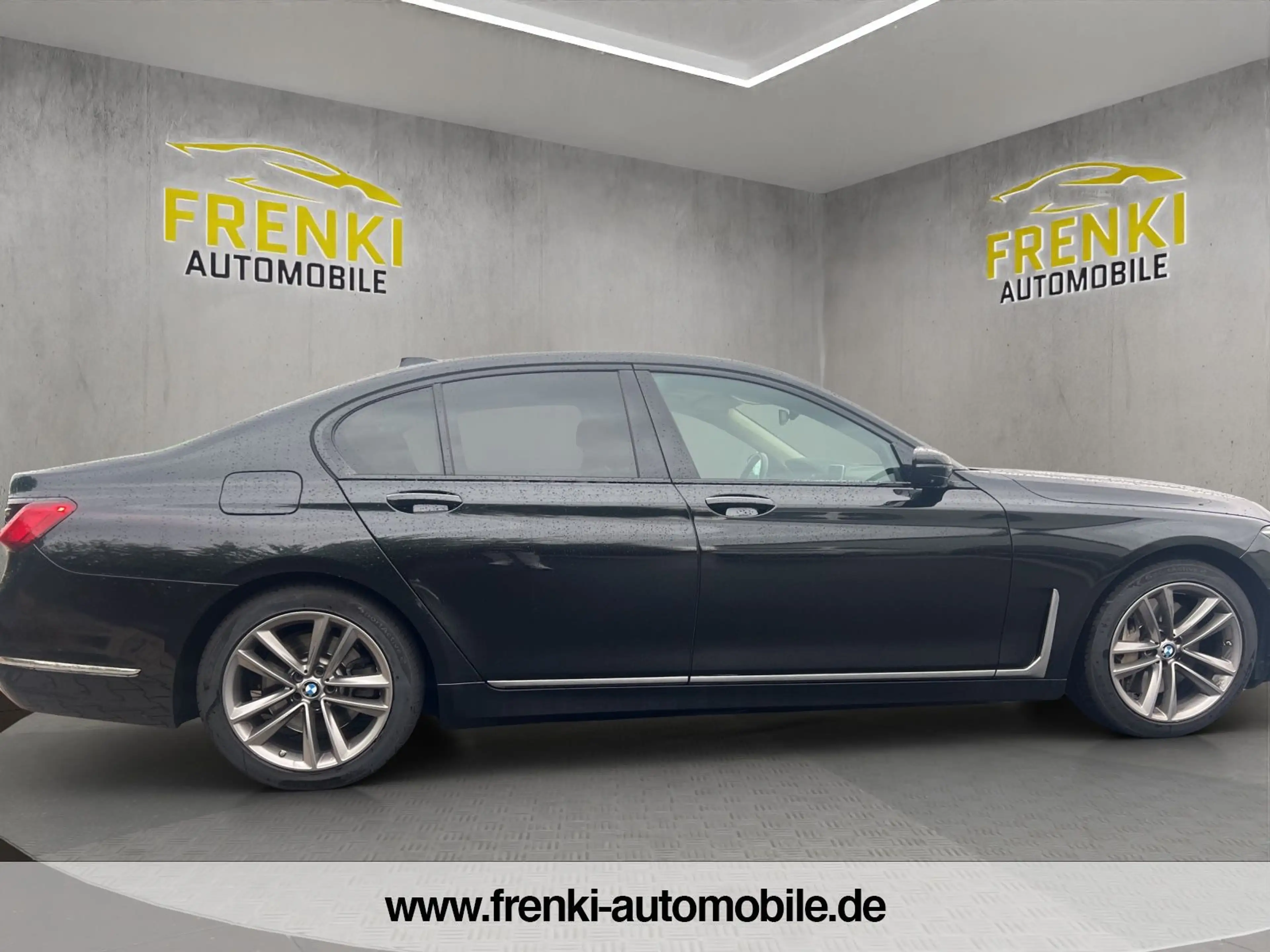 BMW 740 d xDrive *Panorama*Head-Up*AHK* — photo 3
