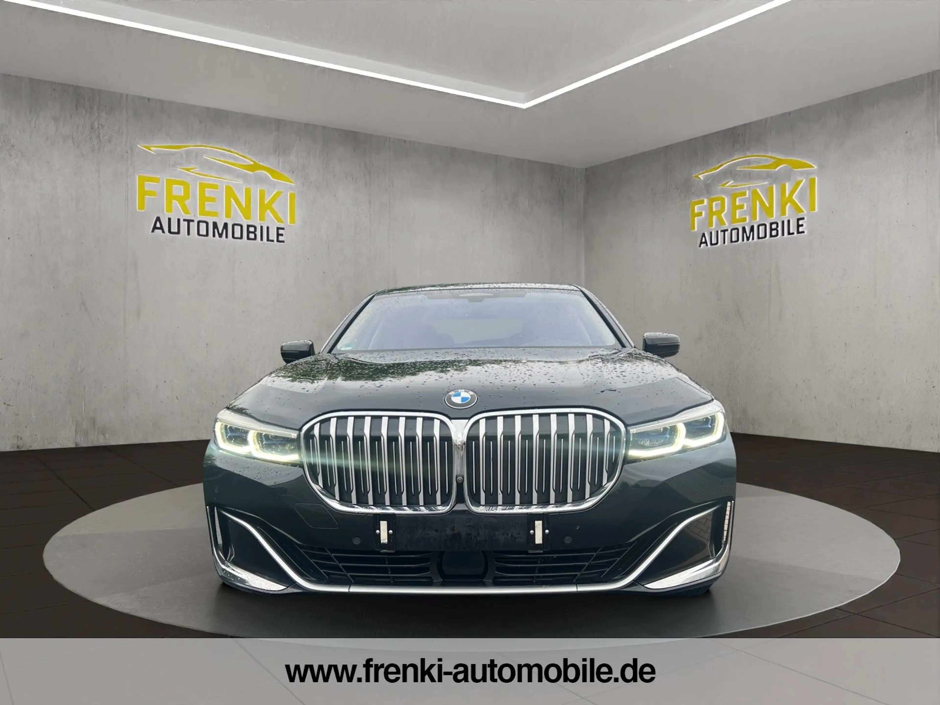 BMW 740 d xDrive *Panorama*Head-Up*AHK* — photo 2