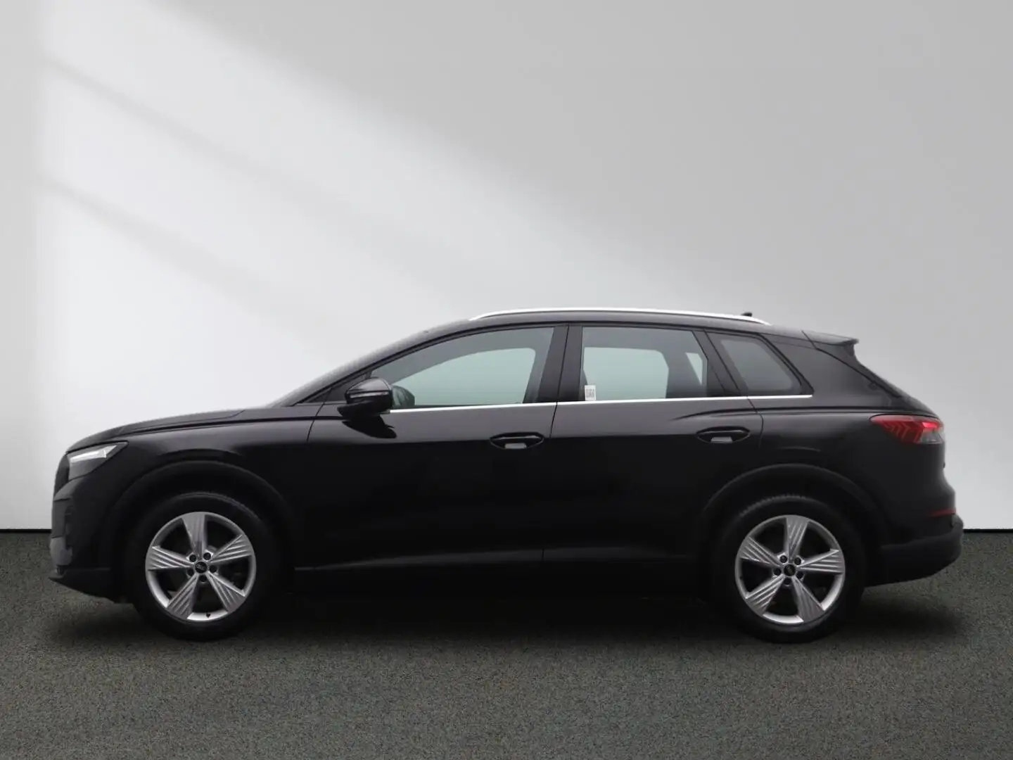 Audi Q4 e-tron 35 MMI Standheizung LED Soundsystem Noir - 2